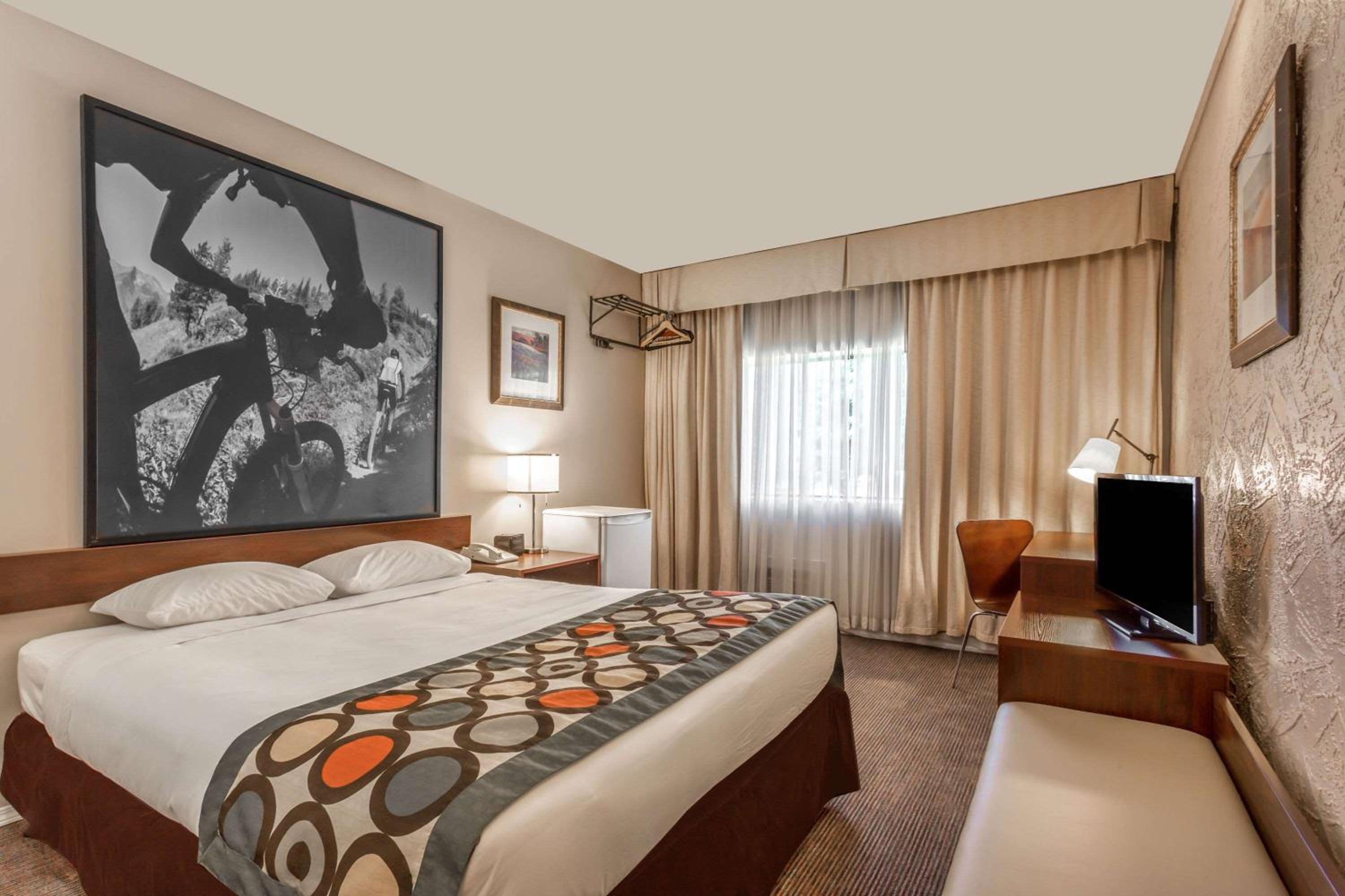Double Room - Non-Smoking  - Photo 2