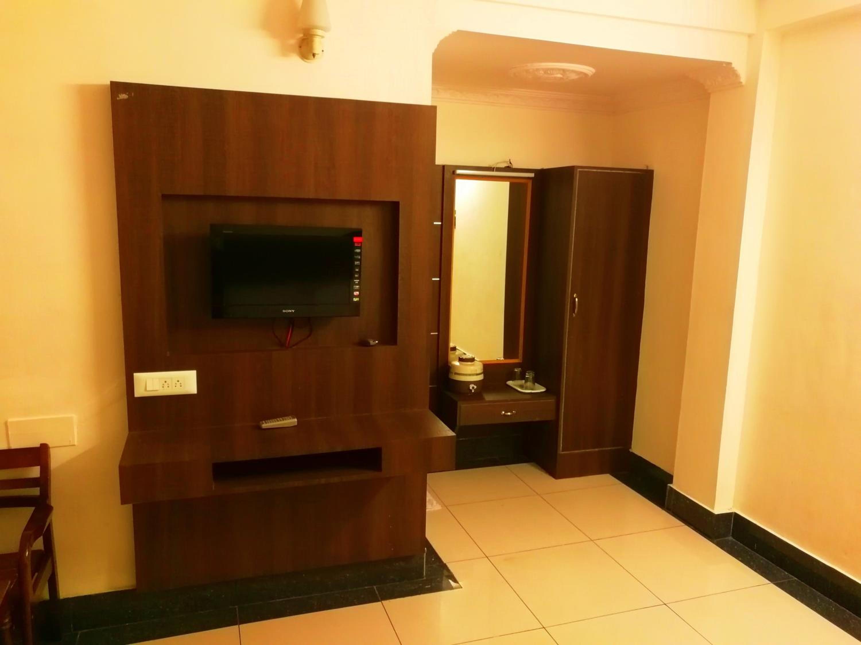 Standard Double Room - Photo 5