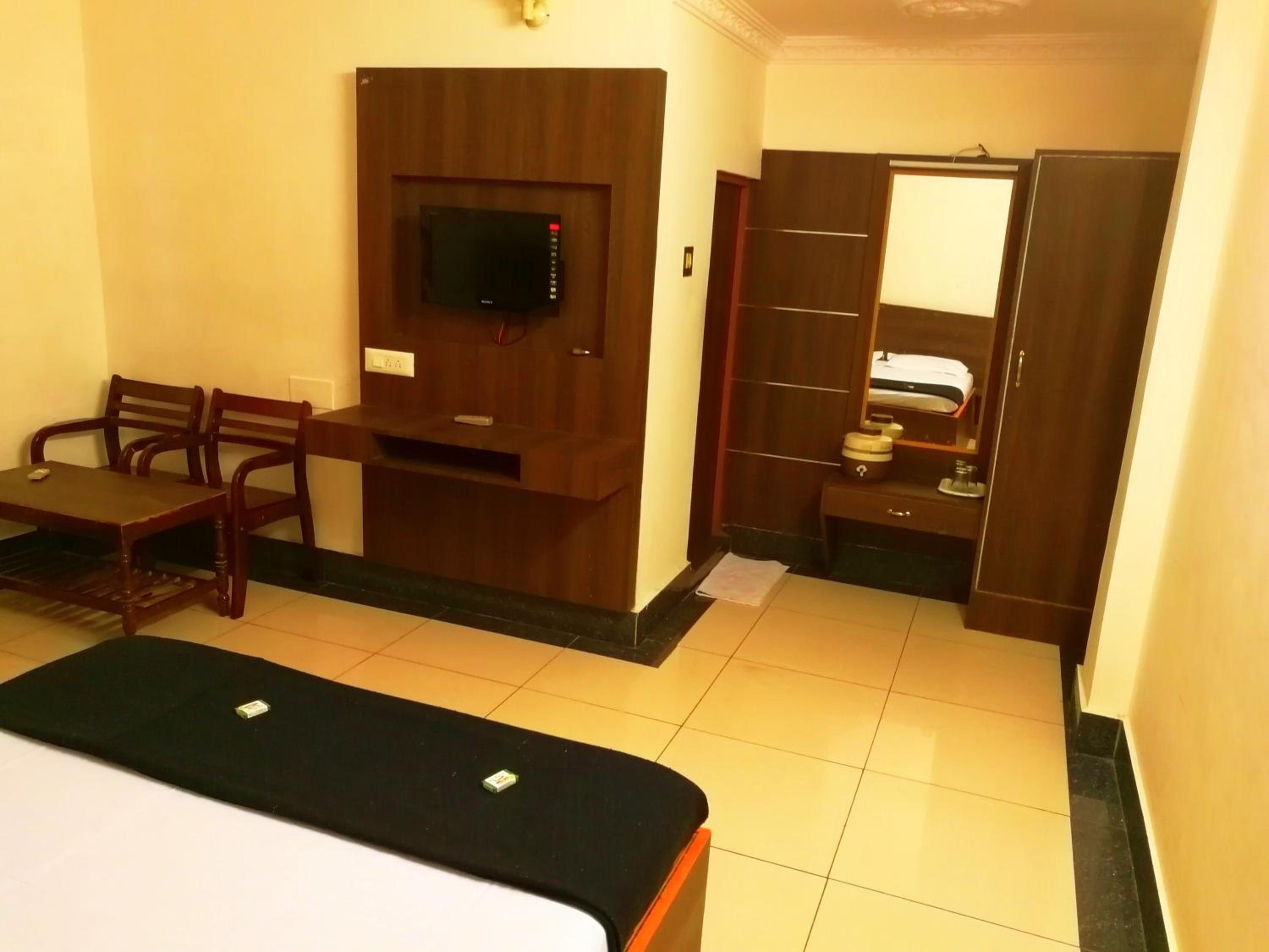 Standard Double Room - Photo 3