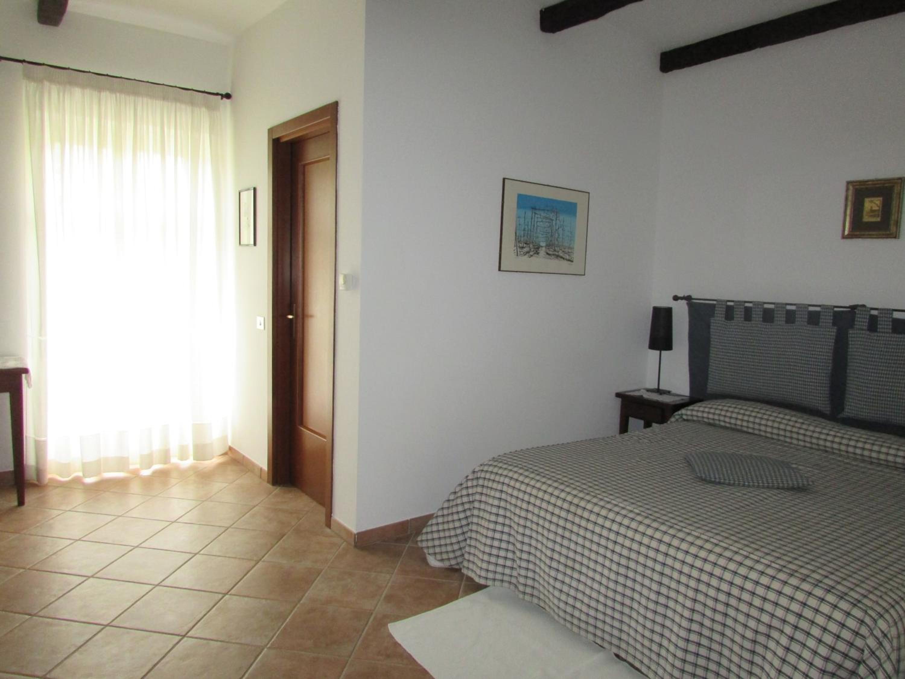 Double Room - Photo 9