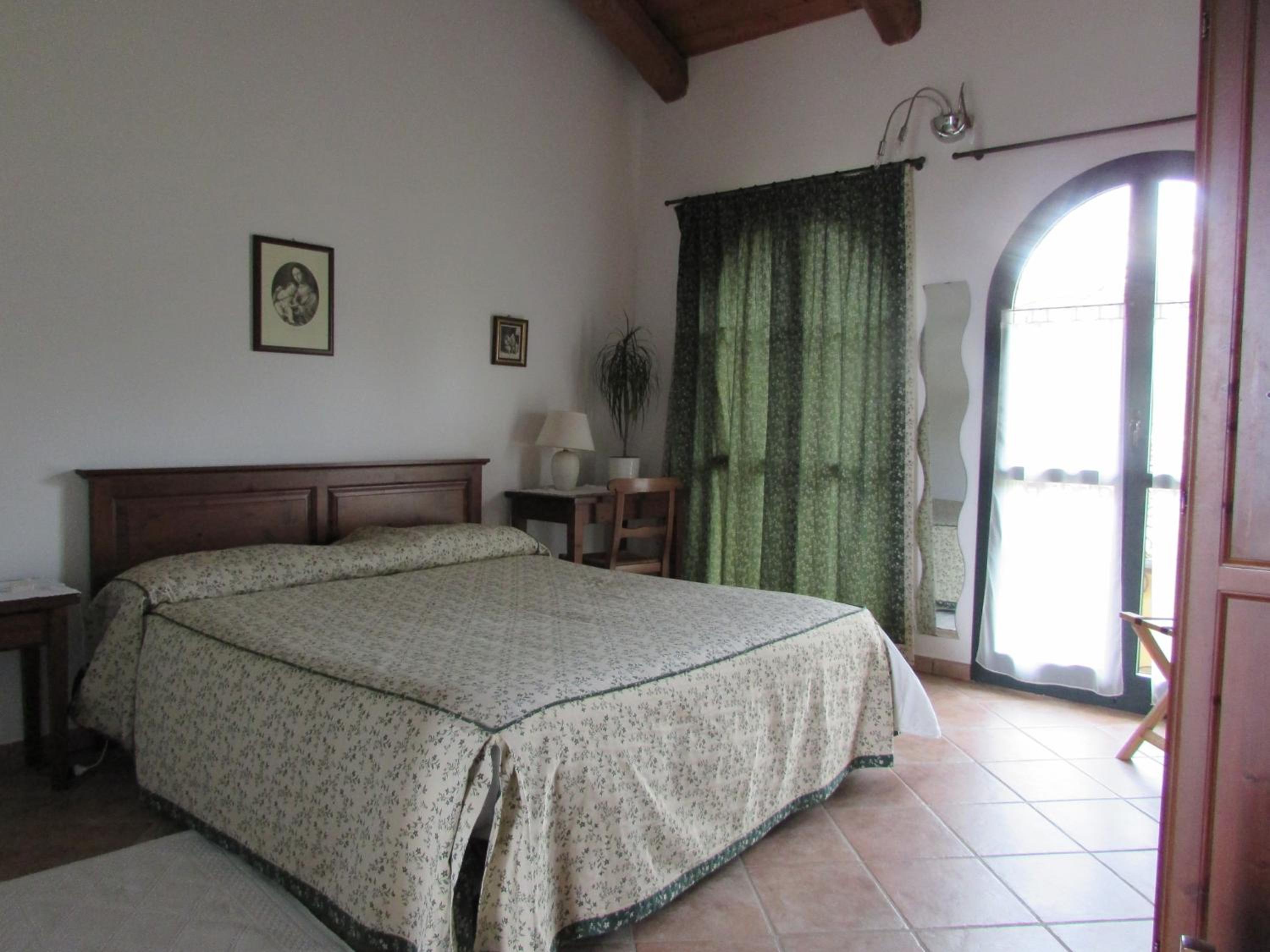 Double Room - Photo 10