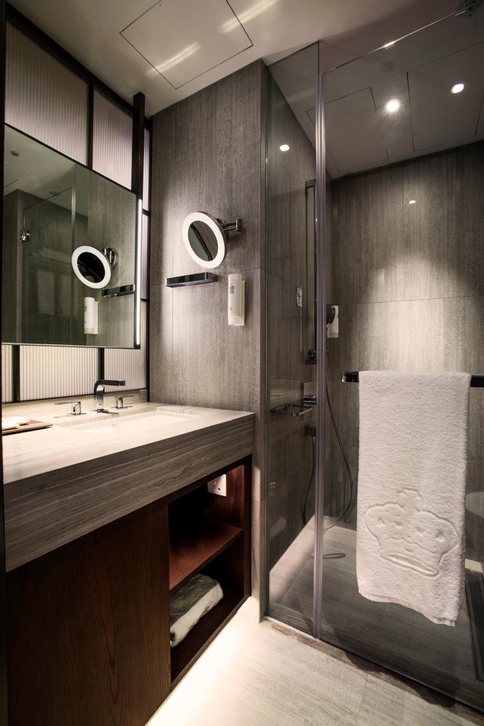 Superior Double or Twin Room photo 3