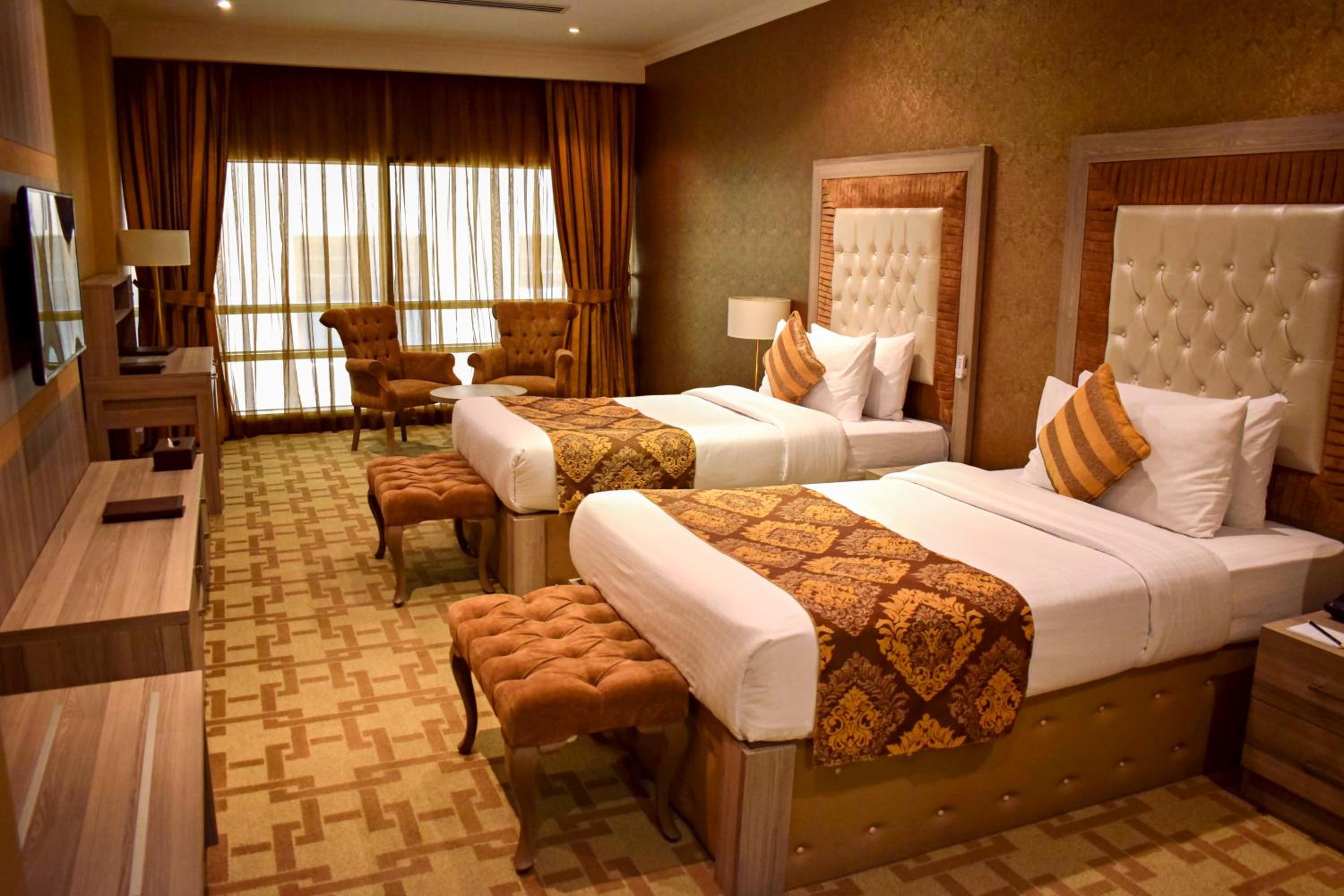 Deluxe Twin Room photo 2