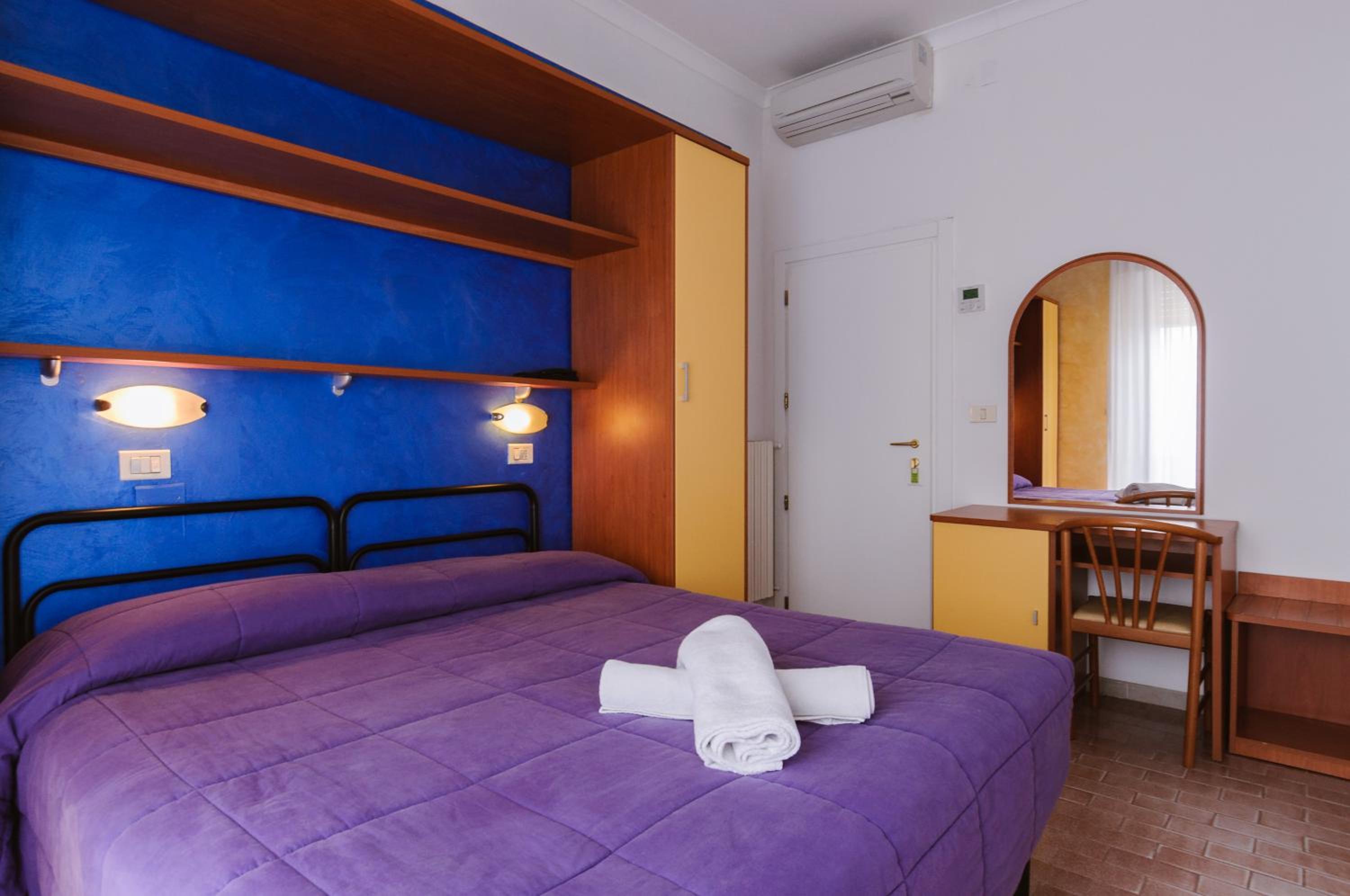 Economy Double or Twin Room - Photo 9