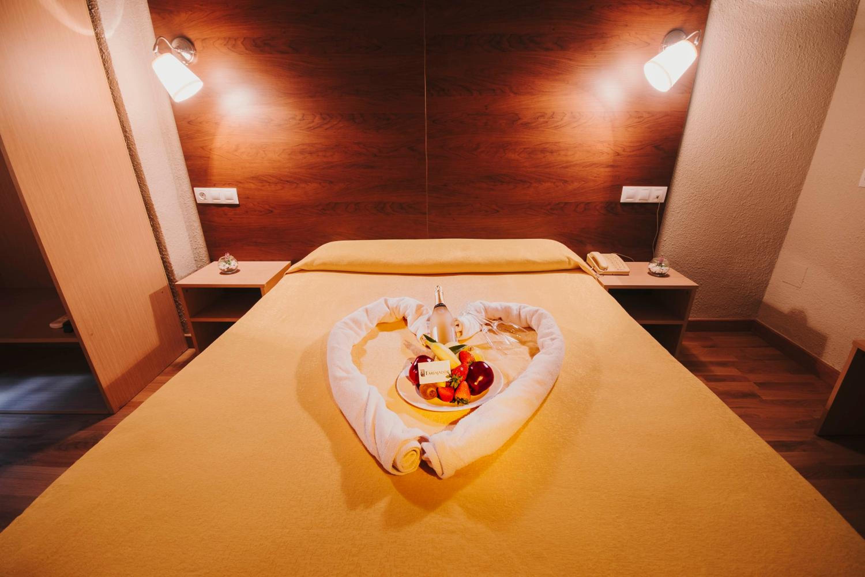 Double or Twin Room - Photo 15