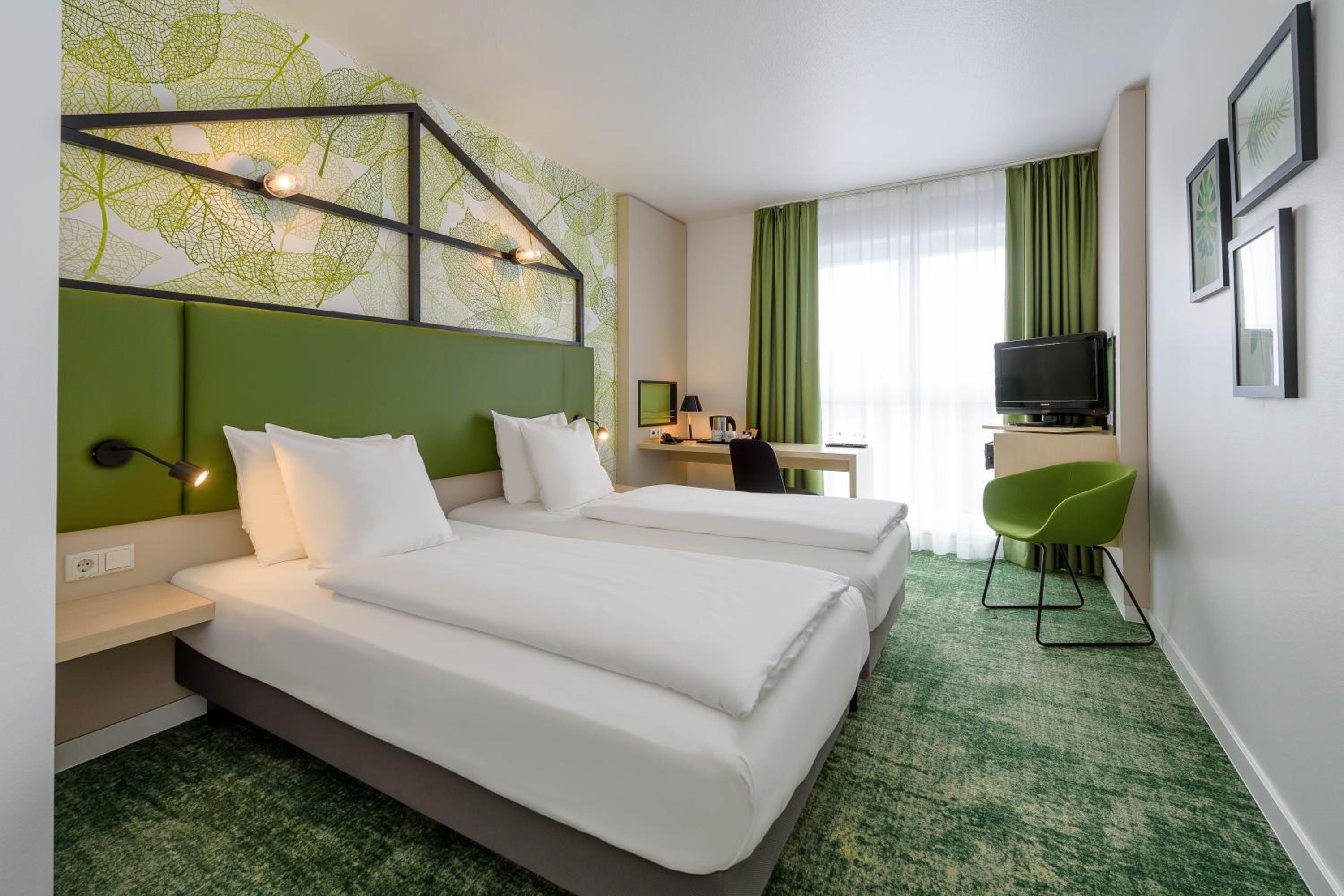 Standard Twin Room - Photo 5