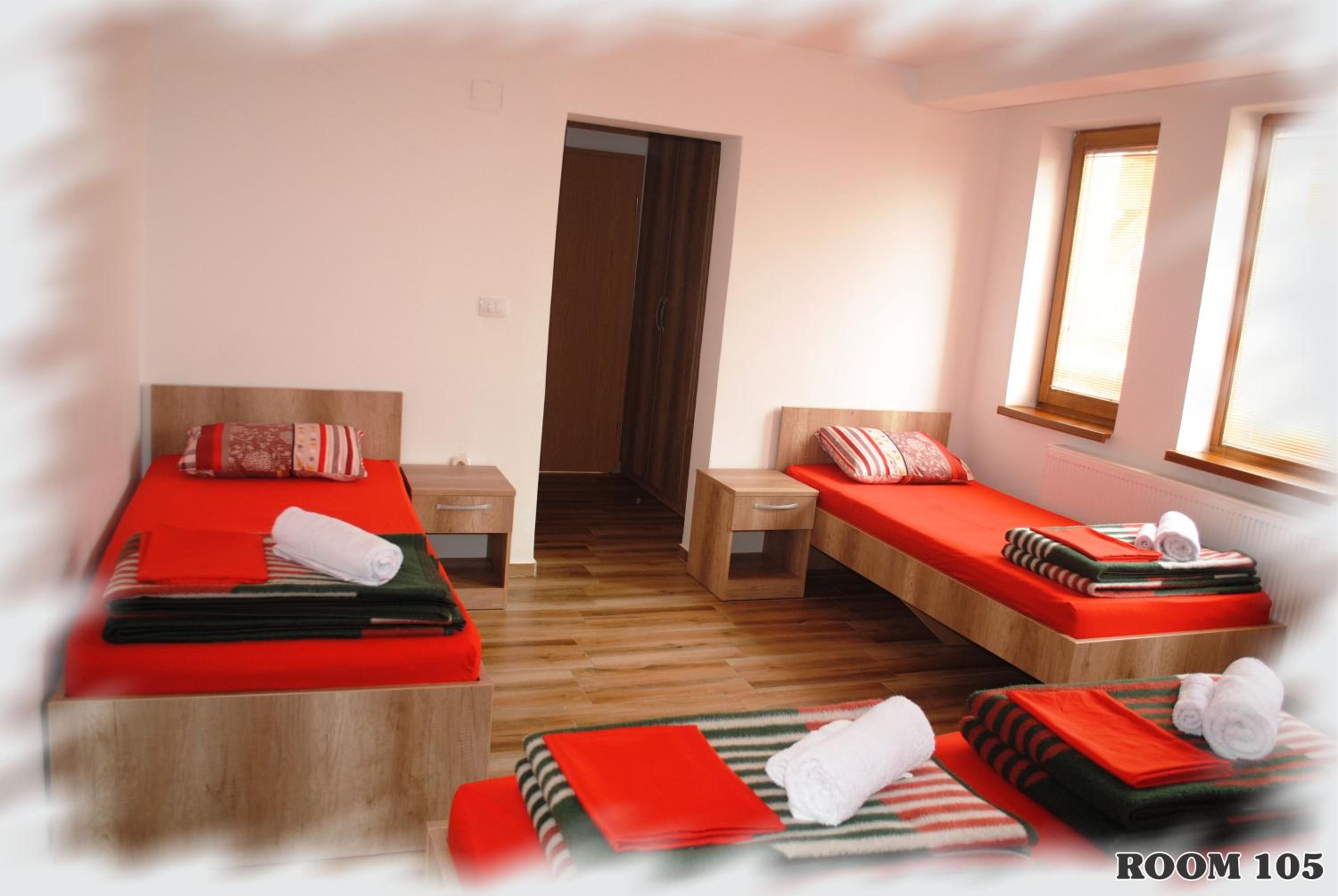 Quadruple Room with Mountain View photo 1