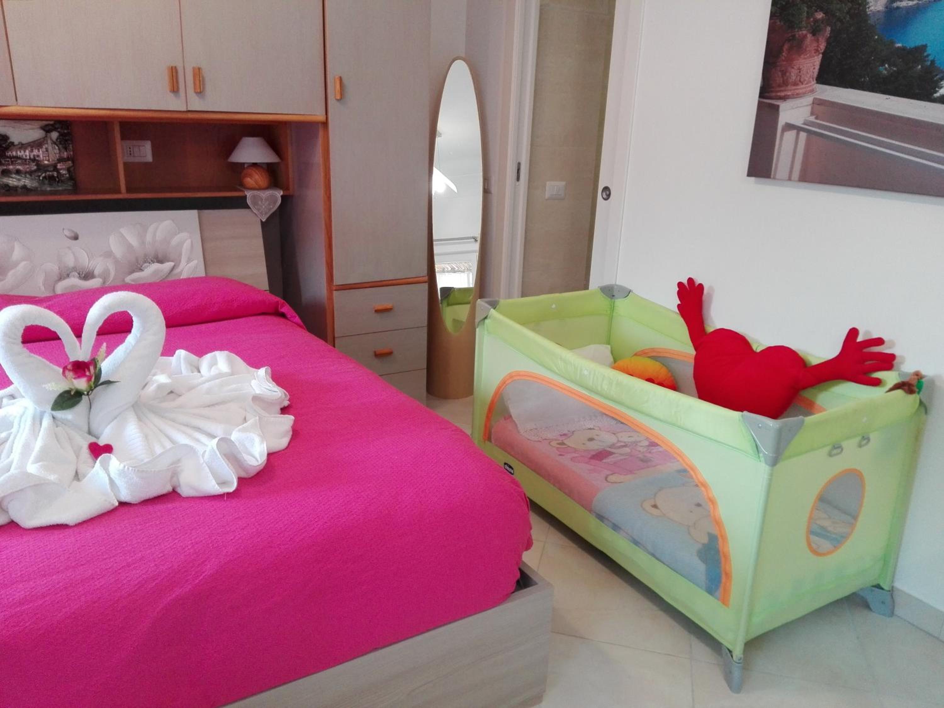 Apartment with Terrace - Photo 29