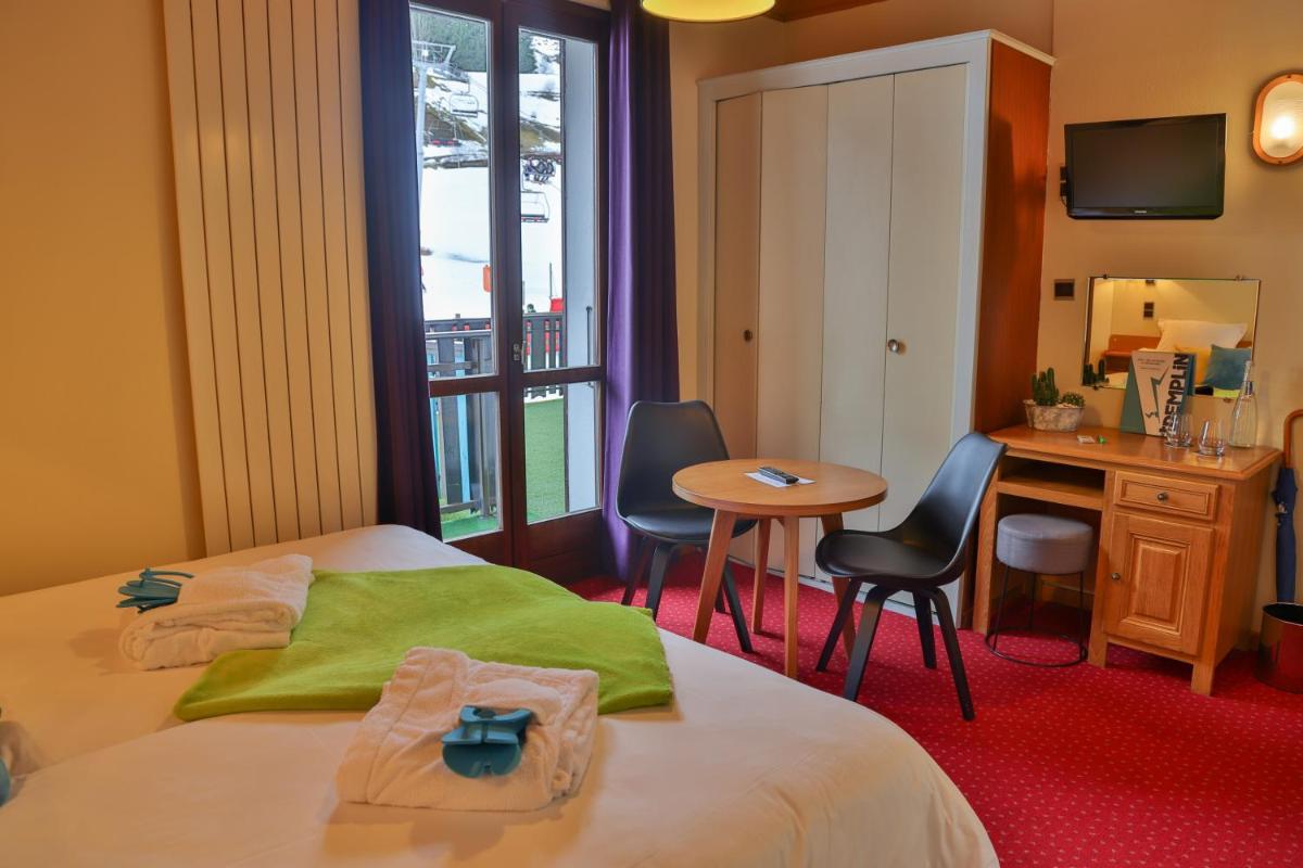 Double or Twin Room with Mountain View photo 1