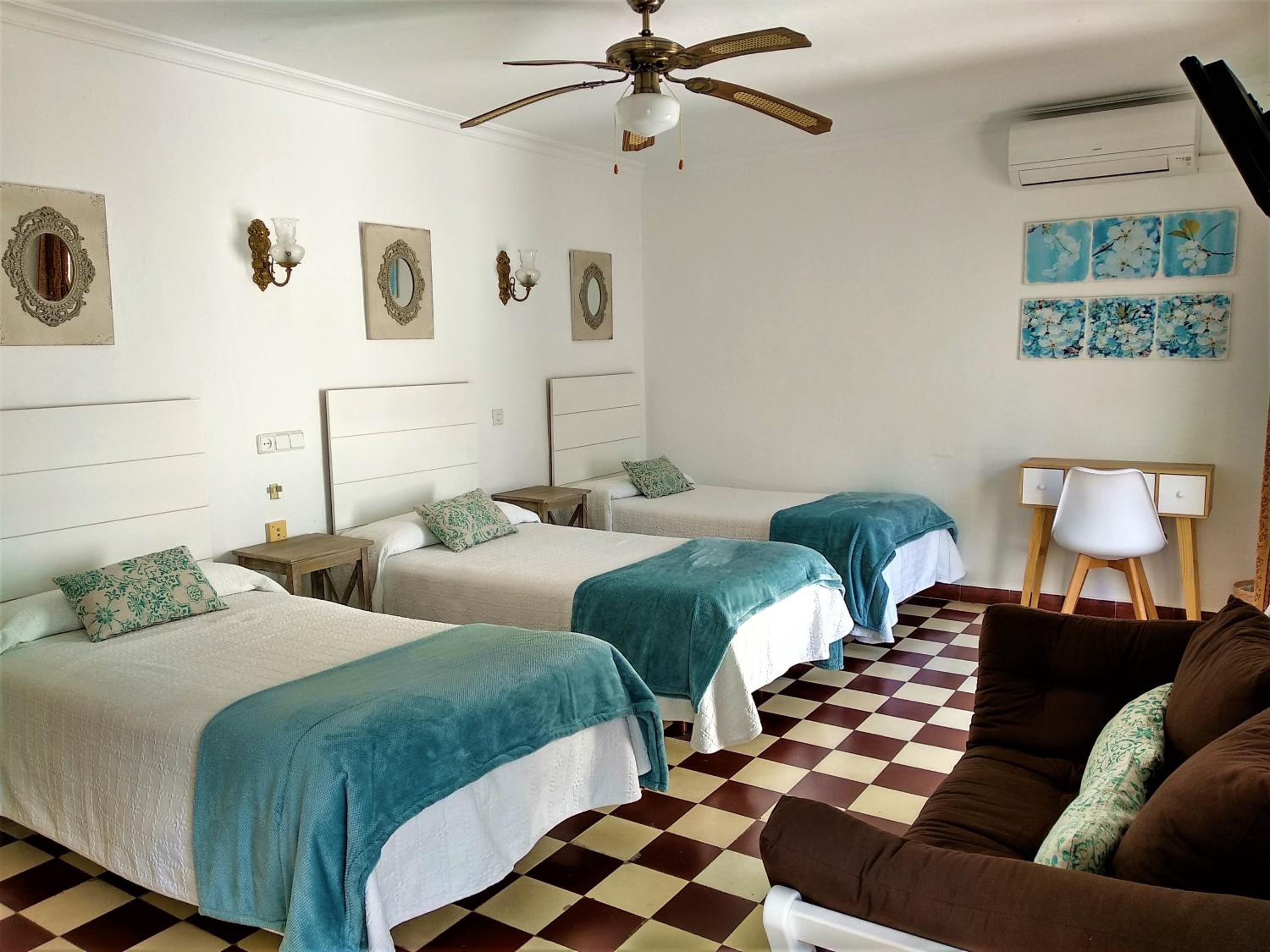 Habitación Cuádruple Económica