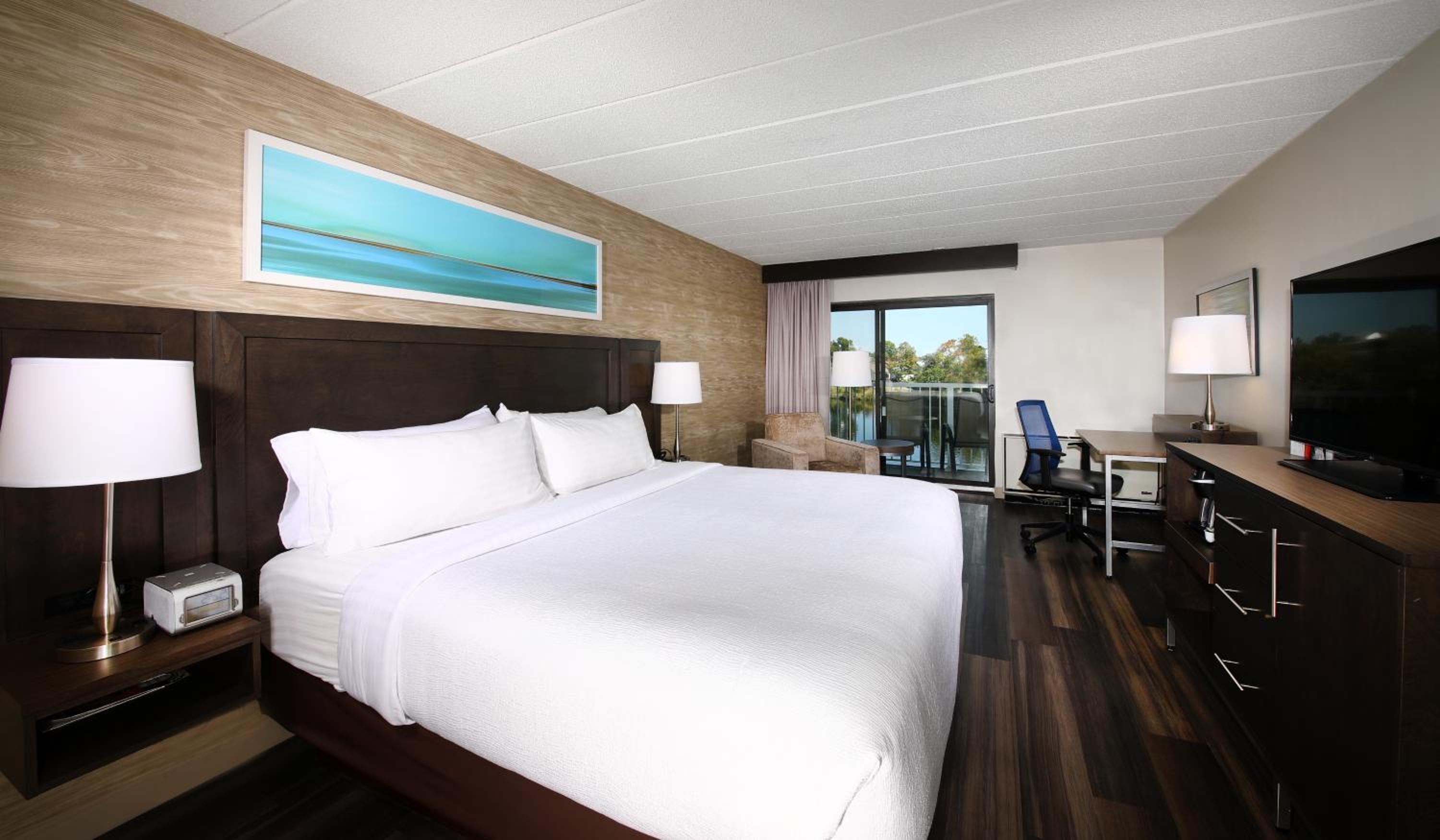 One-Bedroom with Riverview and Hot Tub - Non-Smoking photo 1