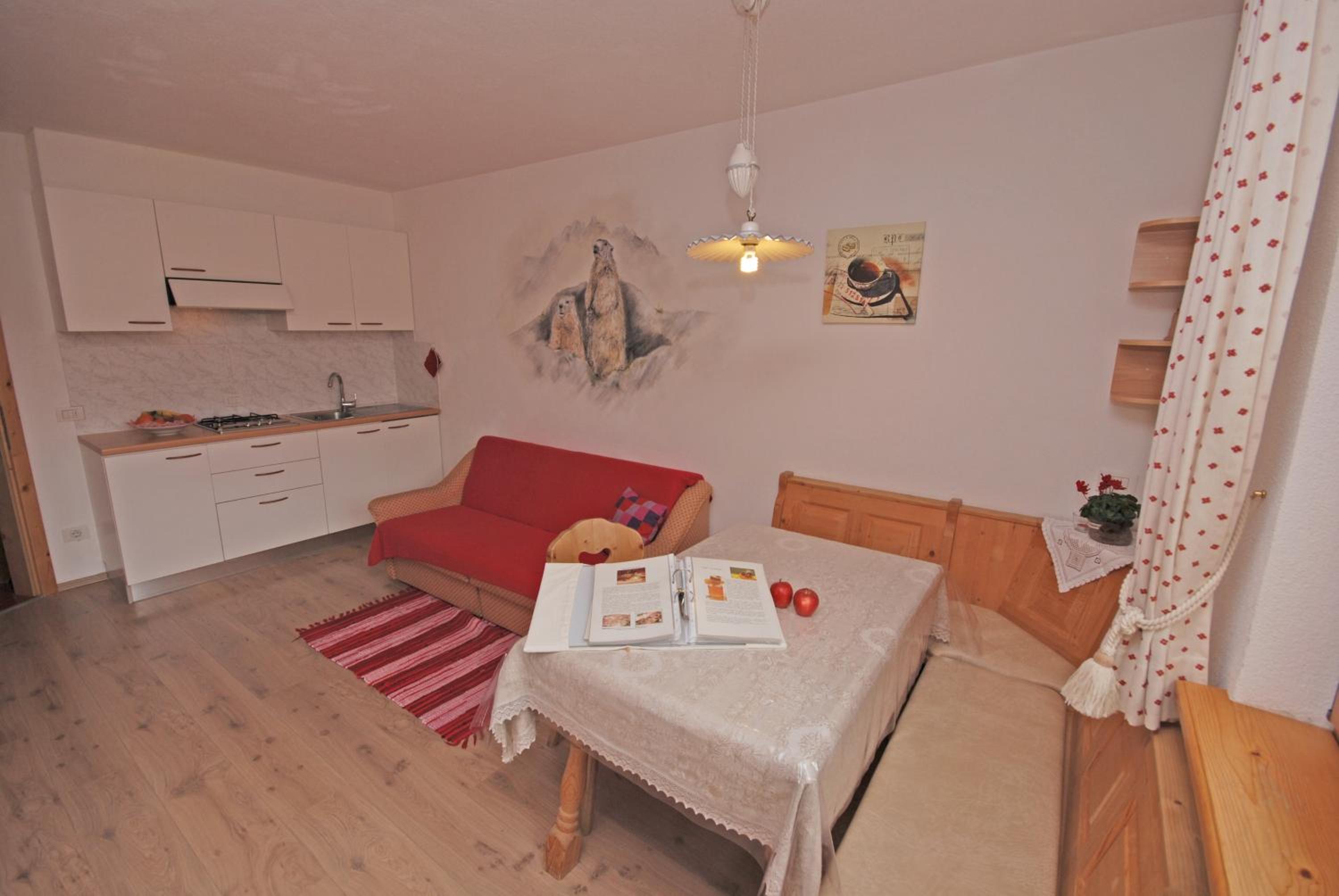 One-Bedroom Apartment photo 2