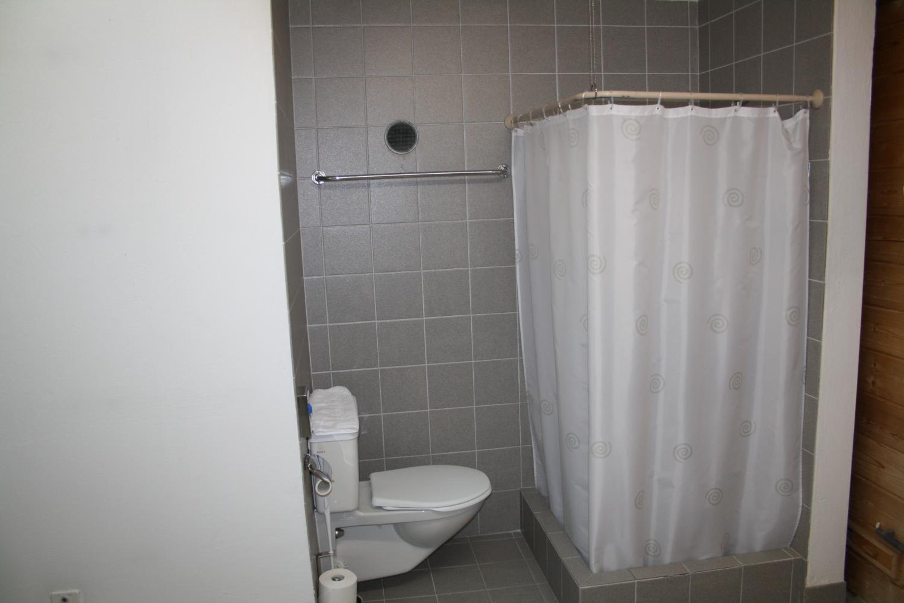 Single Room with Shared Bathroom photo 2