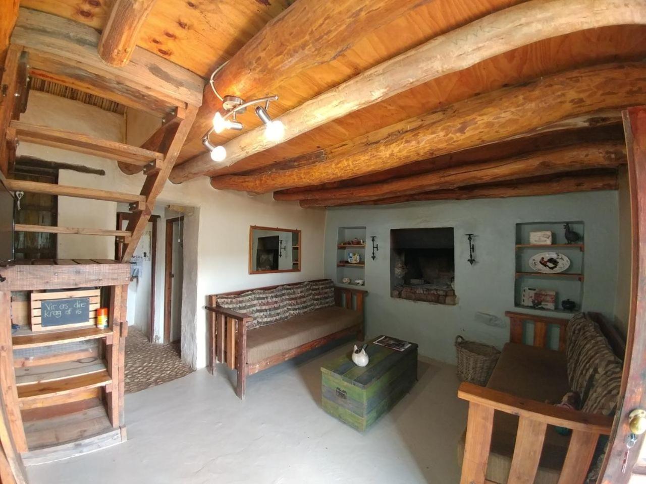 Two-Bedroom House - Photo 1