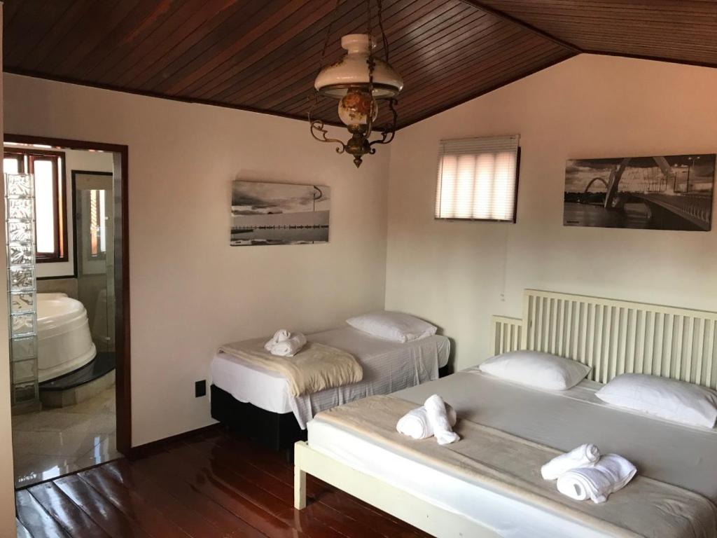 Deluxe King Suite with Balcony - Photo 12