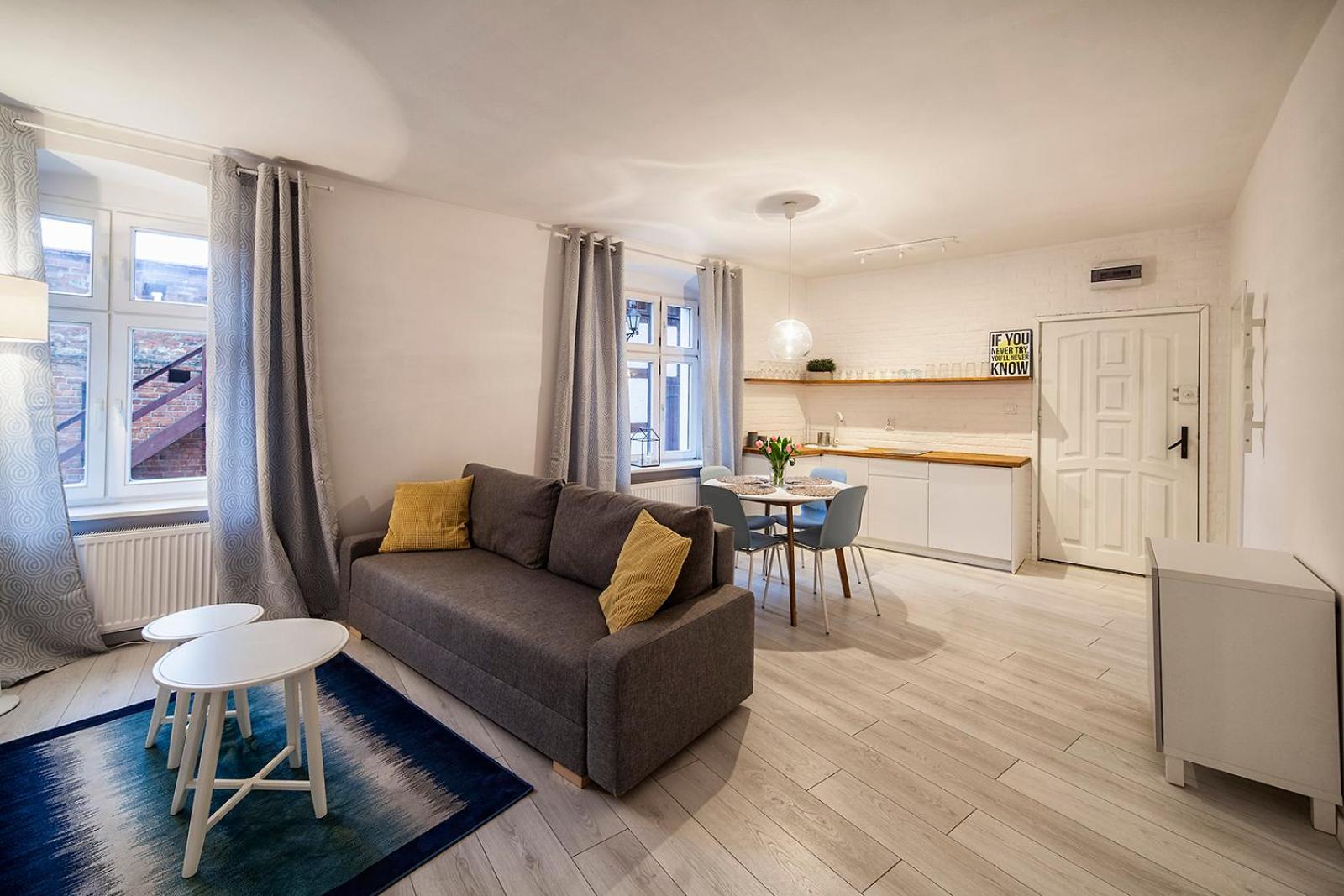 Blue Apartment - Ground Floor