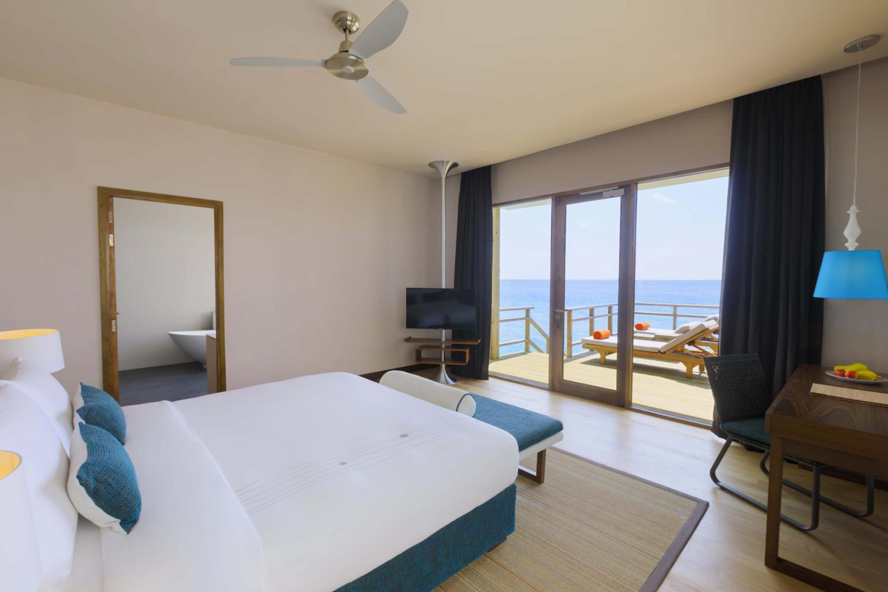 Water Villa - Photo 2