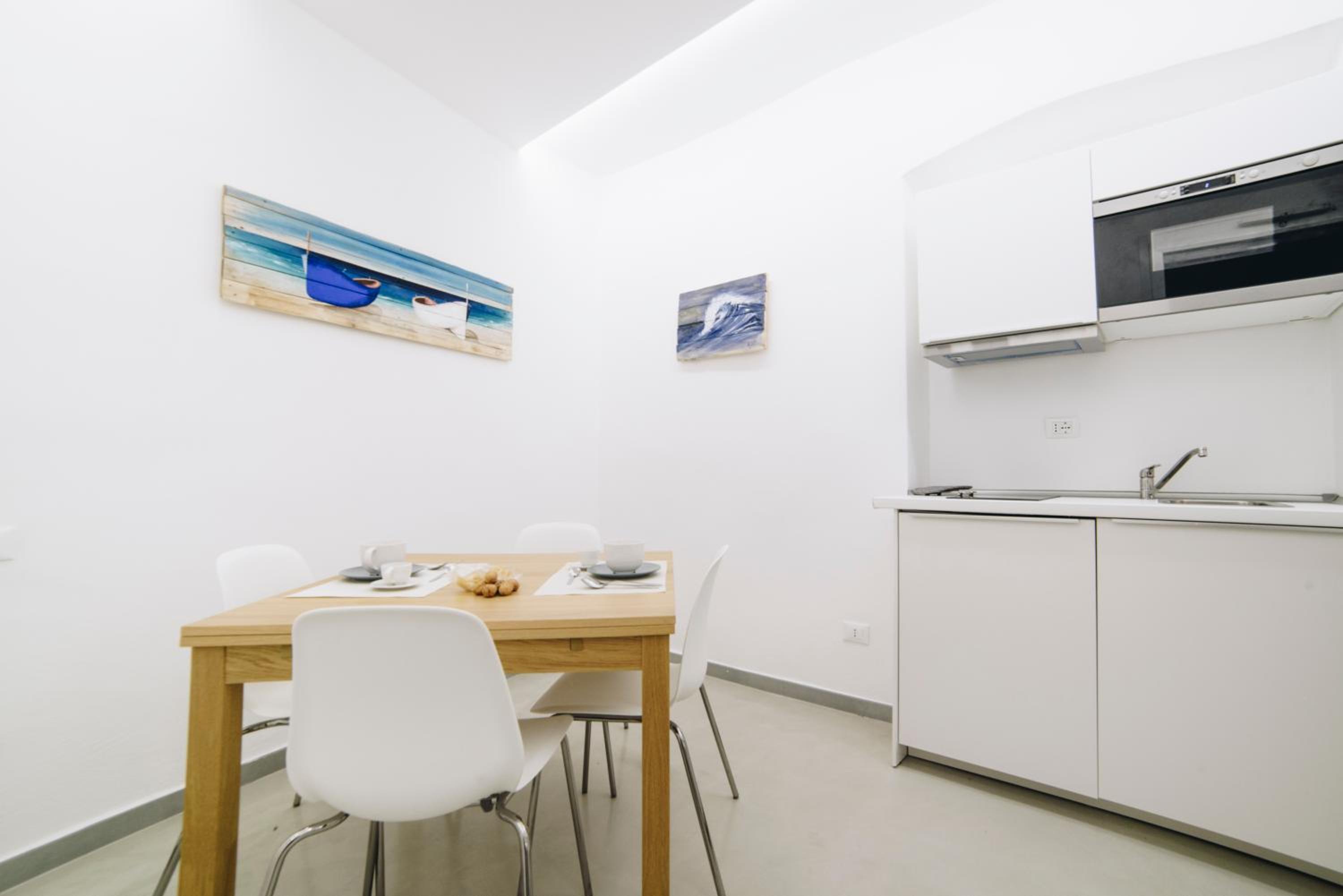 One-Bedroom Apartment (2 - 4 Adults) - Photo 6