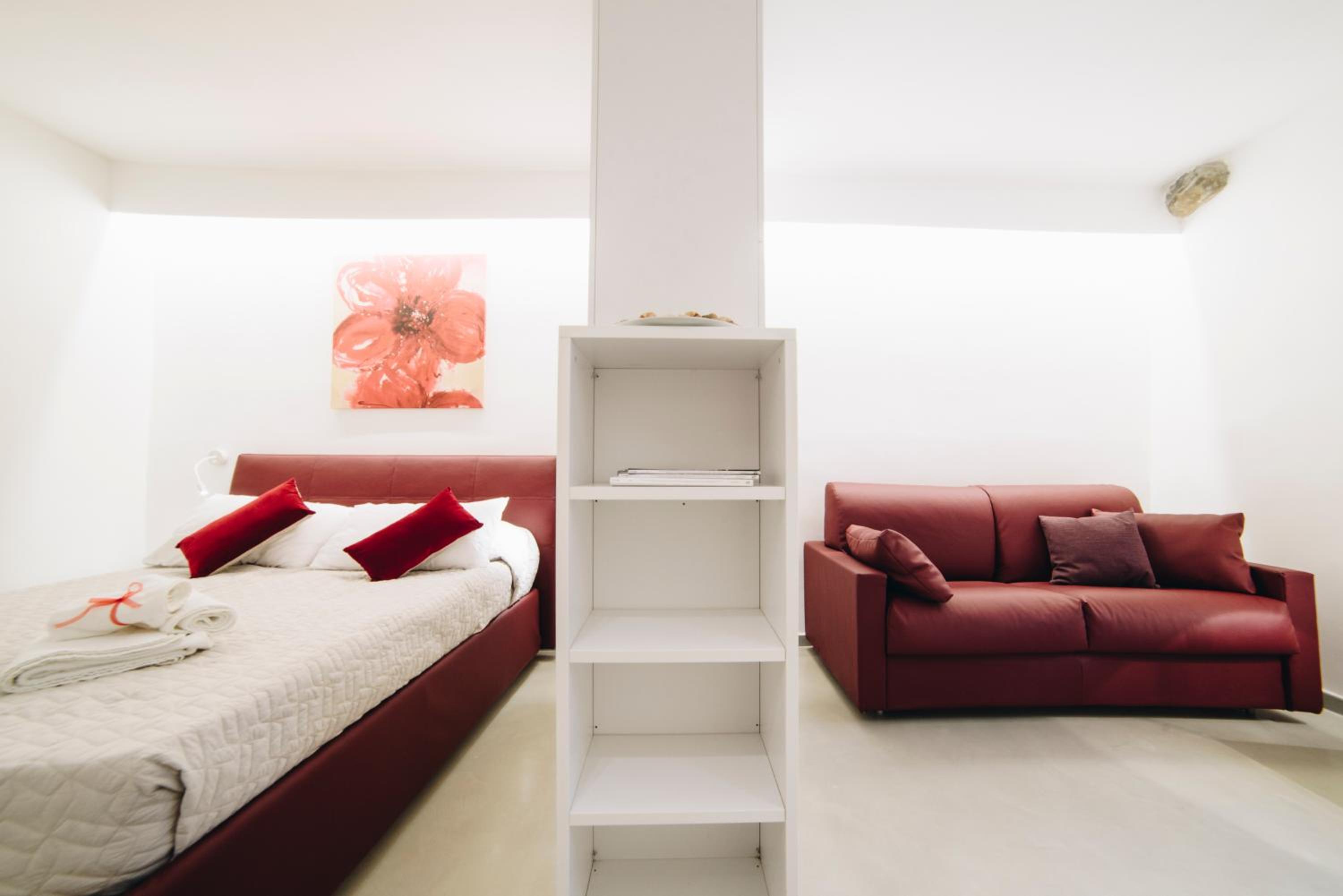 One-Bedroom Apartment (2 - 4 Adults) - Photo 1