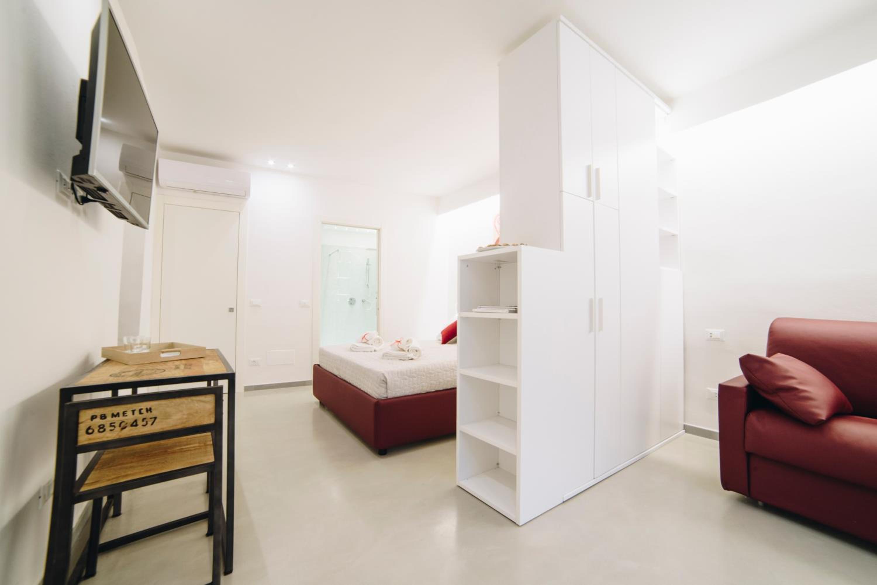 One-Bedroom Apartment (2 - 4 Adults) - Photo 12
