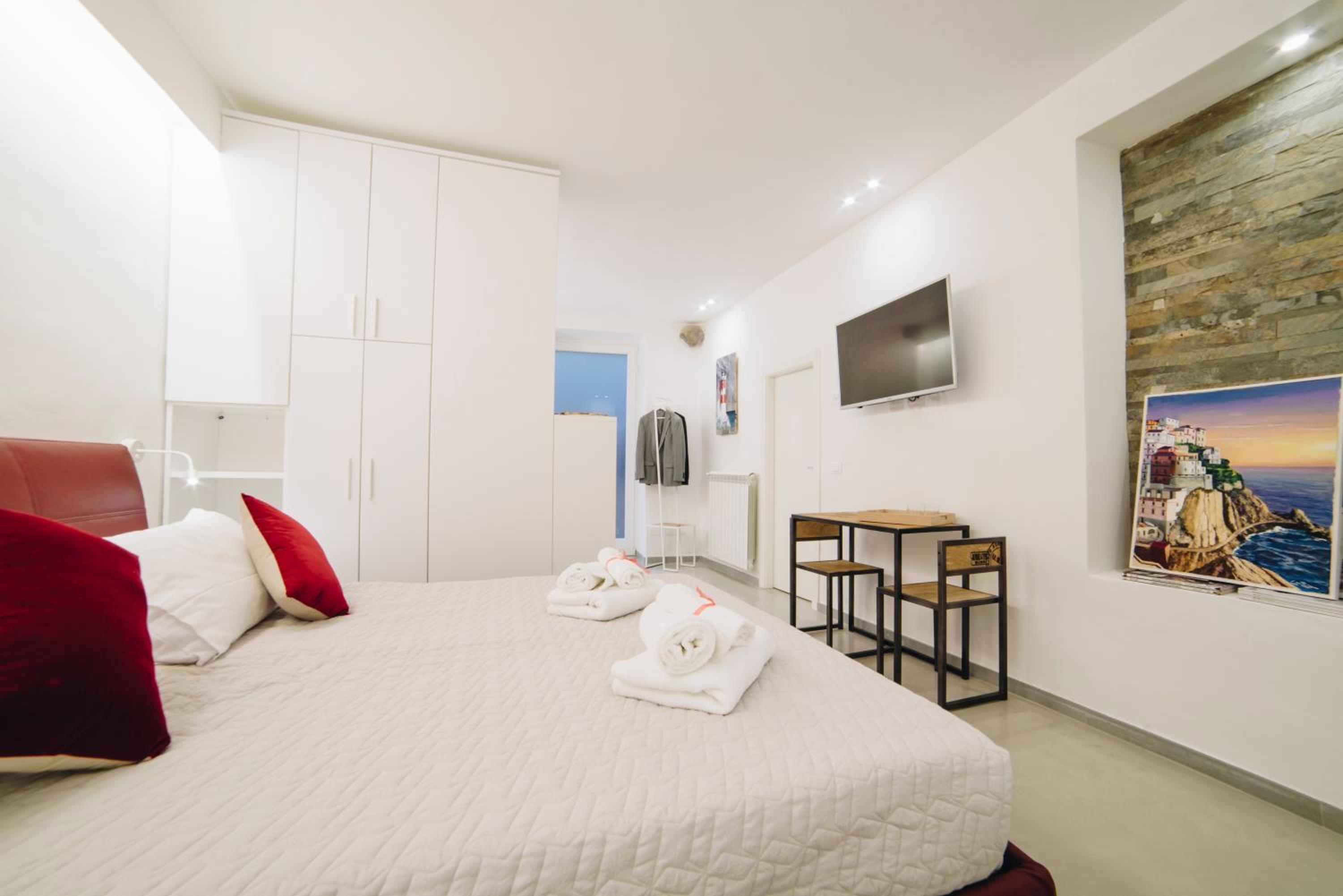 One-Bedroom Apartment (2 - 4 Adults) - Photo 13