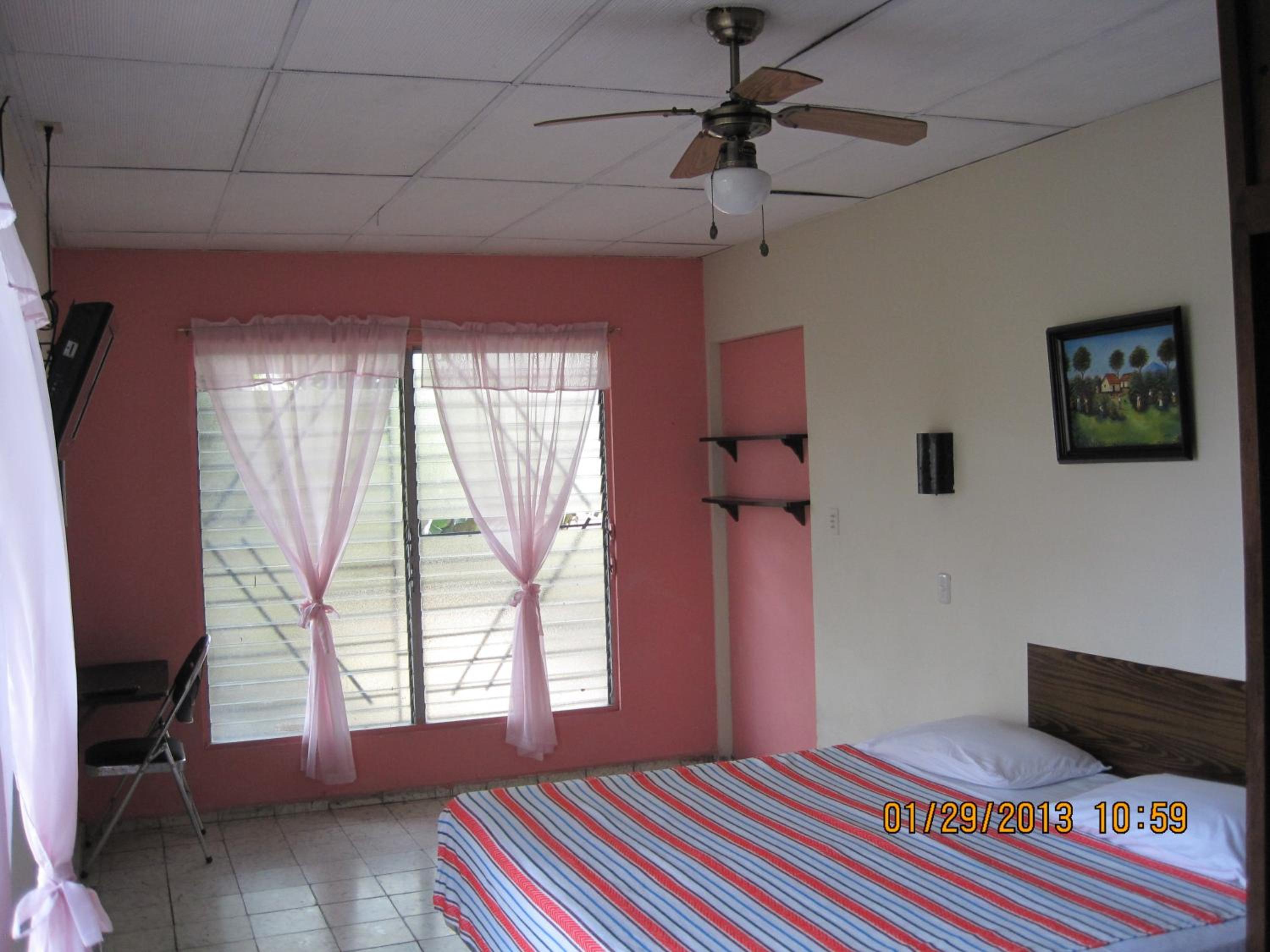 Triple Room with Private Bathroom photo 2