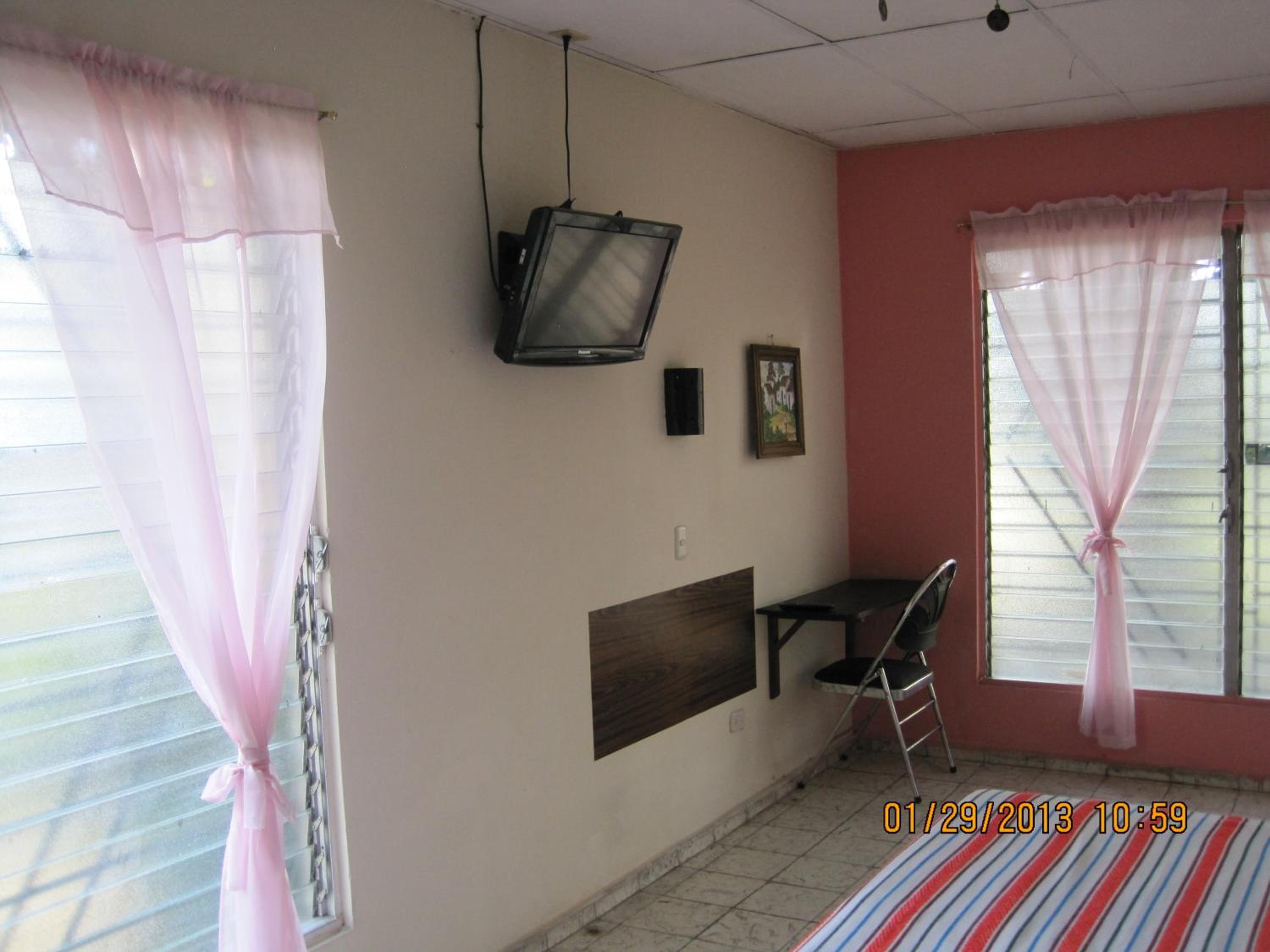 Triple Room with Private Bathroom photo 3