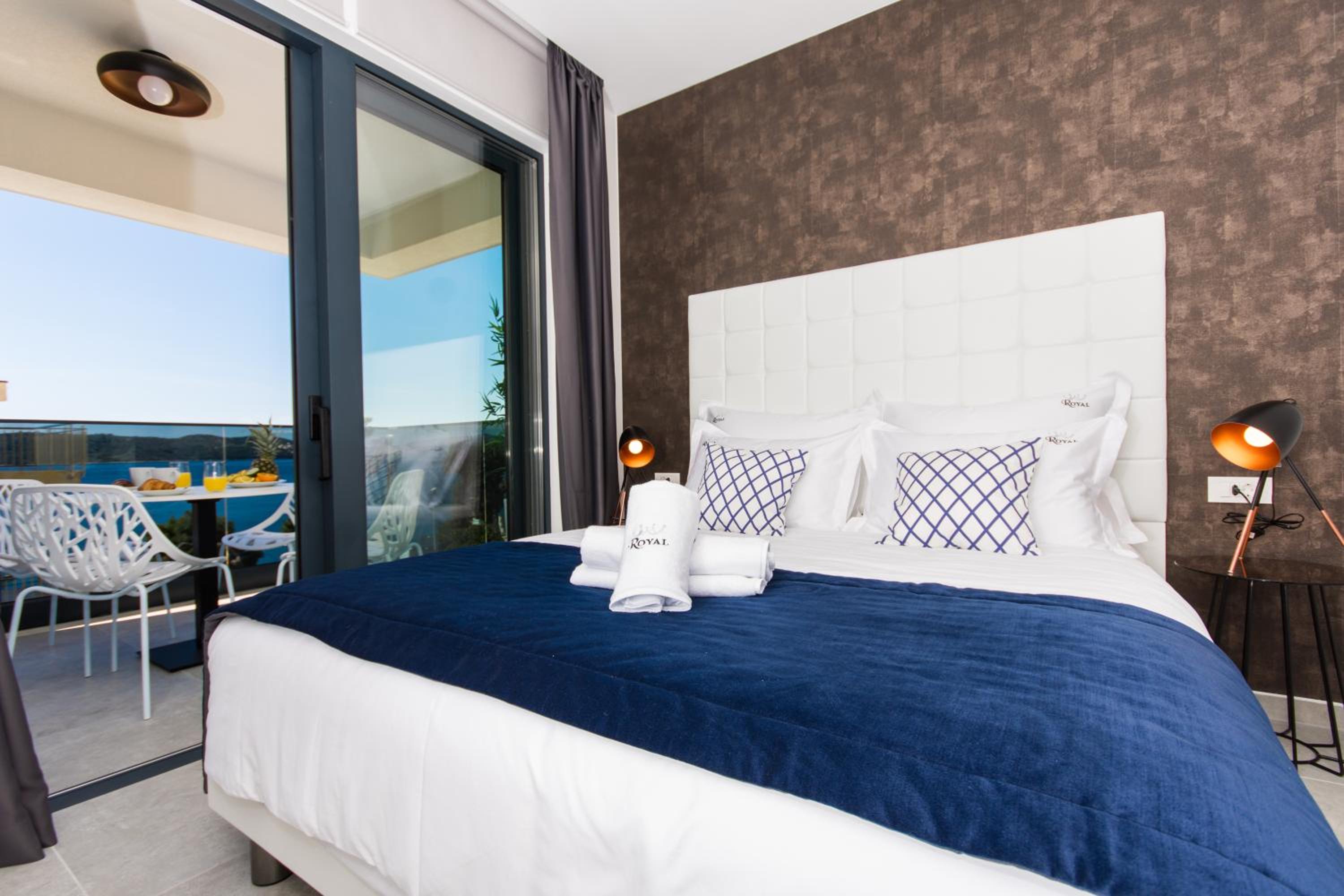 Two-Bedroom Apartment with Terrace and Sea View