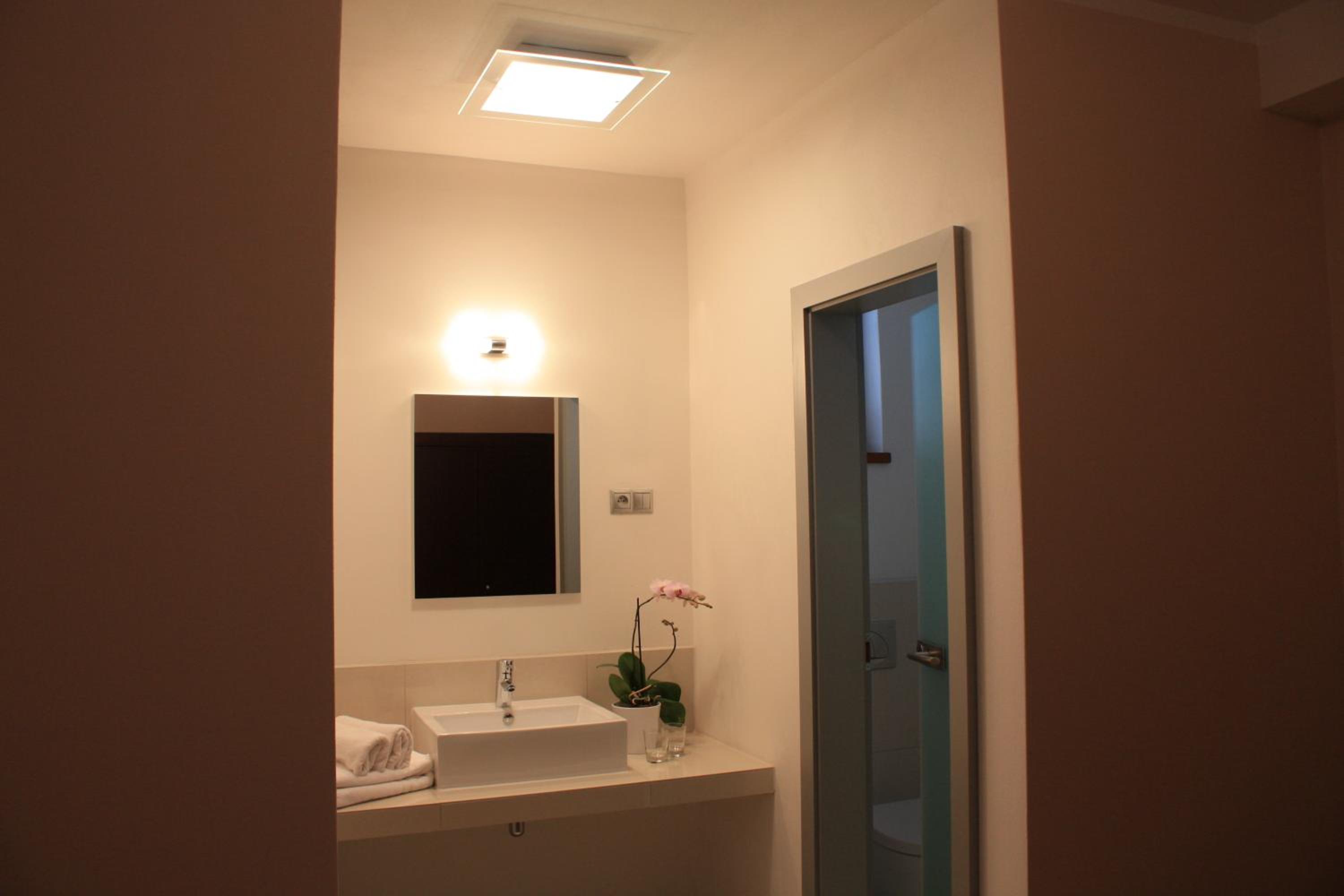 Double Room with Garden View - Photo 3