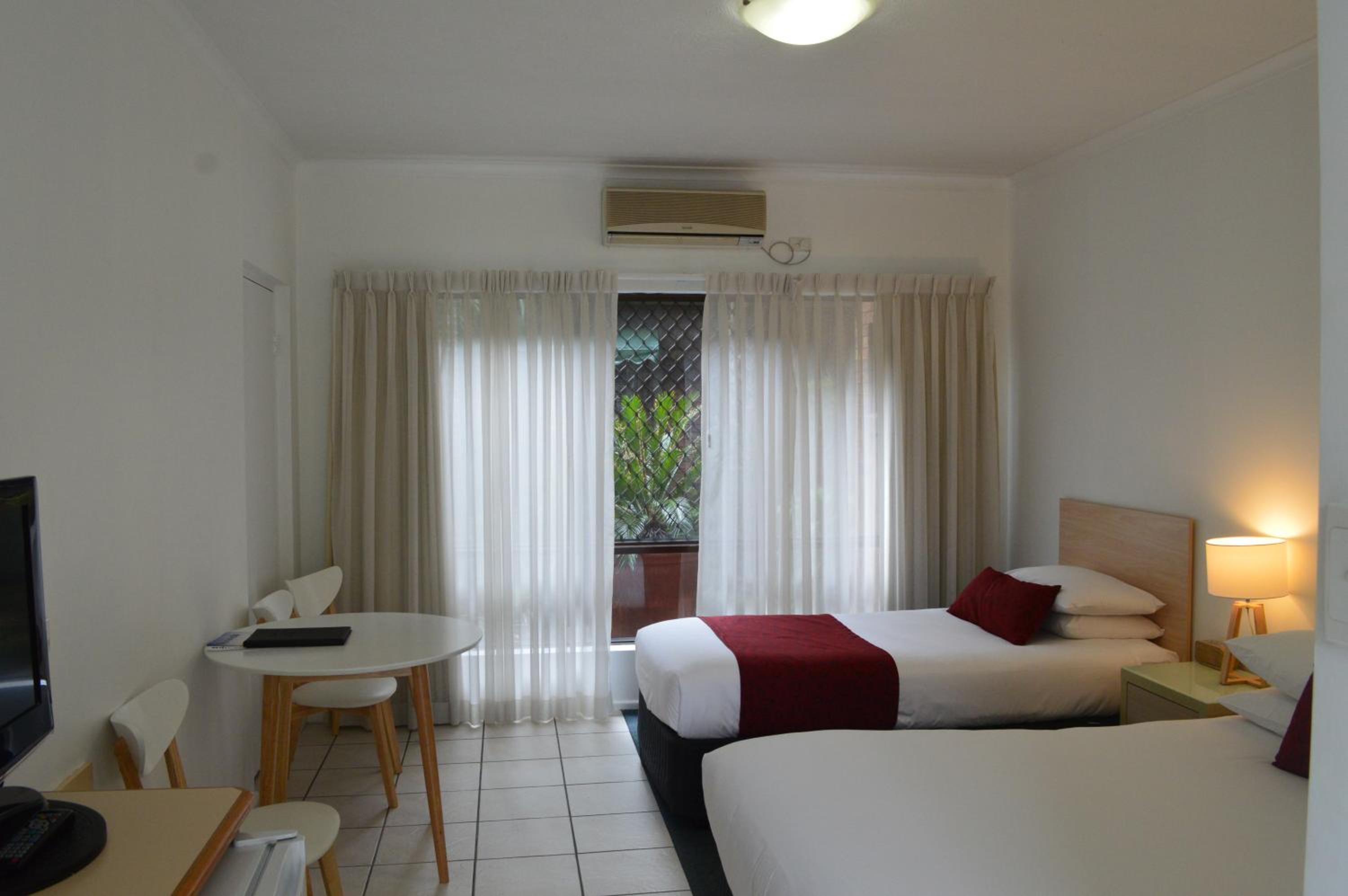 Superior Twin – Ground Floor - Photo 3