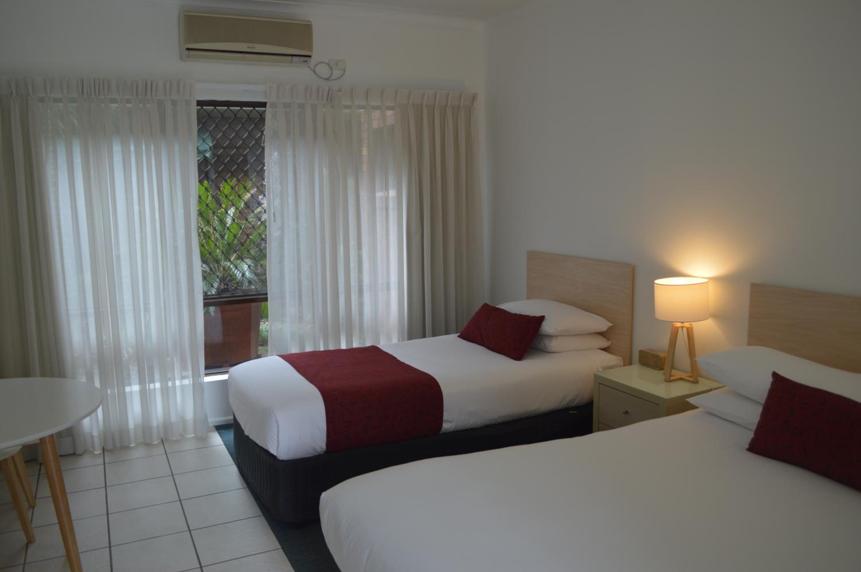 Superior Twin – Ground Floor - Photo 5
