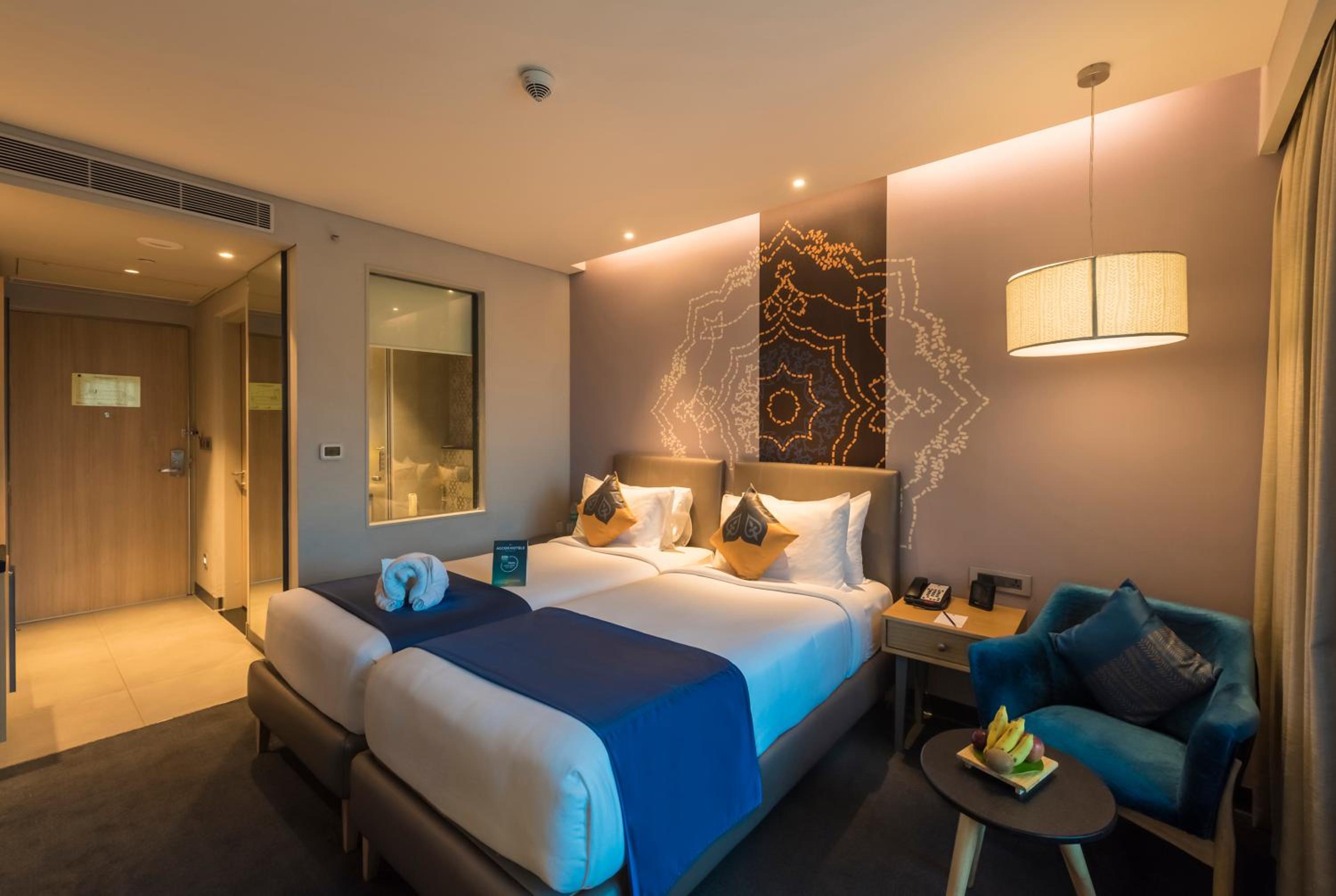 Deluxe Twin with Complimentary Indian afternoon Tea @Alfresco, 20% off on Food & Soft Beverage & SPA, Early Check-in & Late Check-out (Subject to Availability) and Happy Hours 1+1 on IMFL at Silk Bar/Galleria - Photo 4