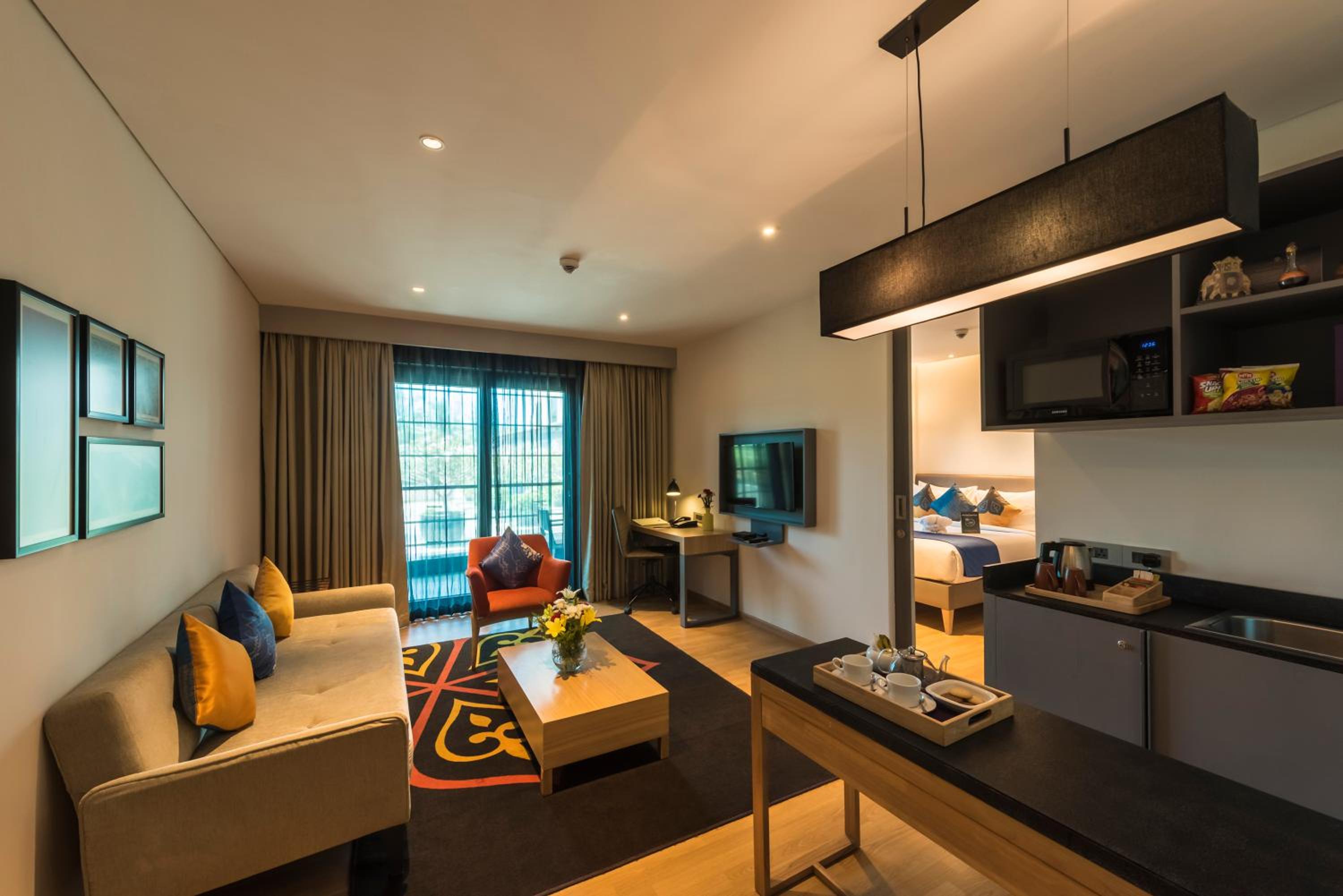 Heritage Suite with Complimentary Indian afternoon Tea @Alfresco ,20% off on Food & Soft Beverage & SPA, Early Check-in & Late Check-out (Subject to Availability) and Happy Hours 1+1 on IMFL at Silk Bar/Galleria - Photo 4