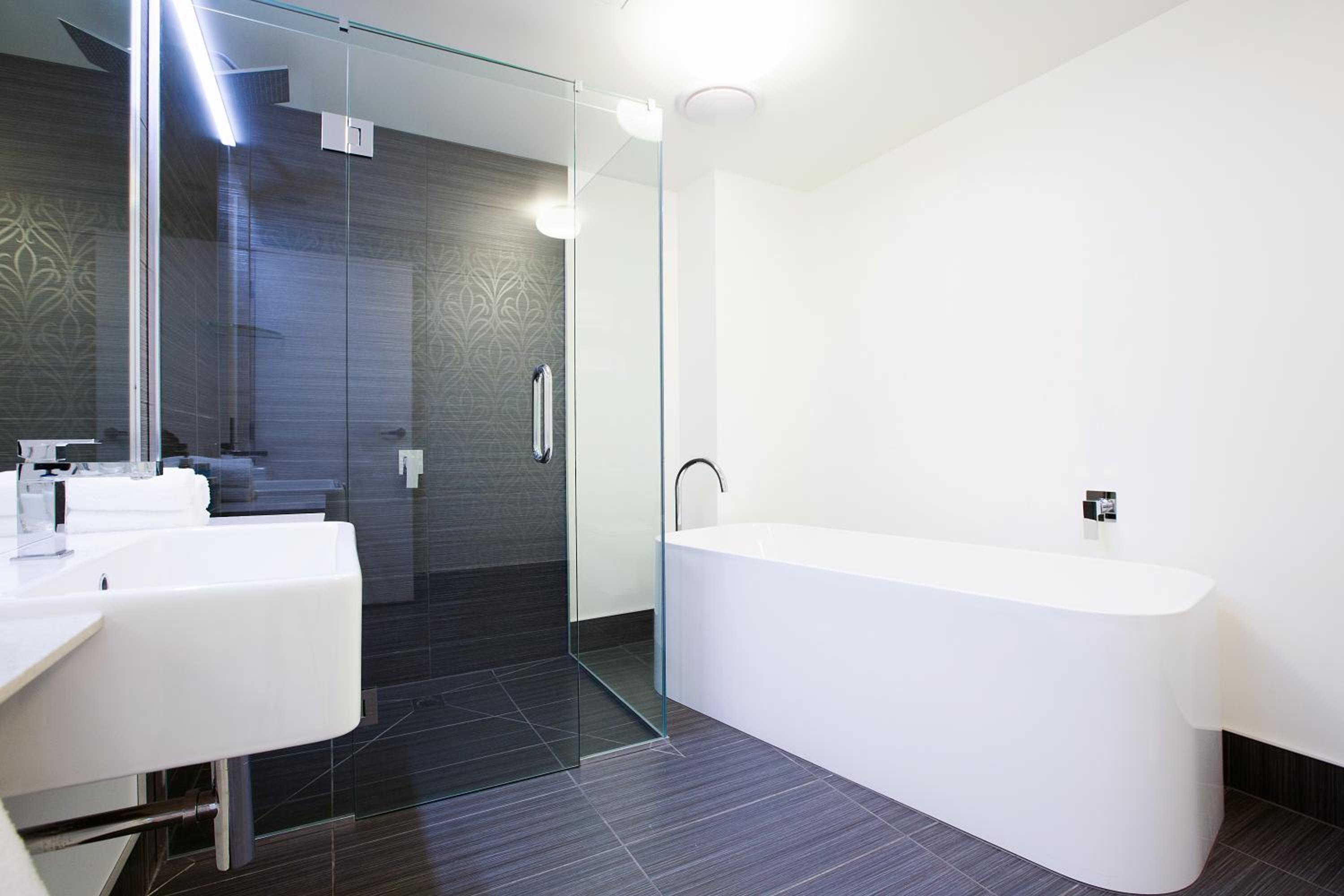 Superior Two-Bedroom Apartment with King Beds photo 2