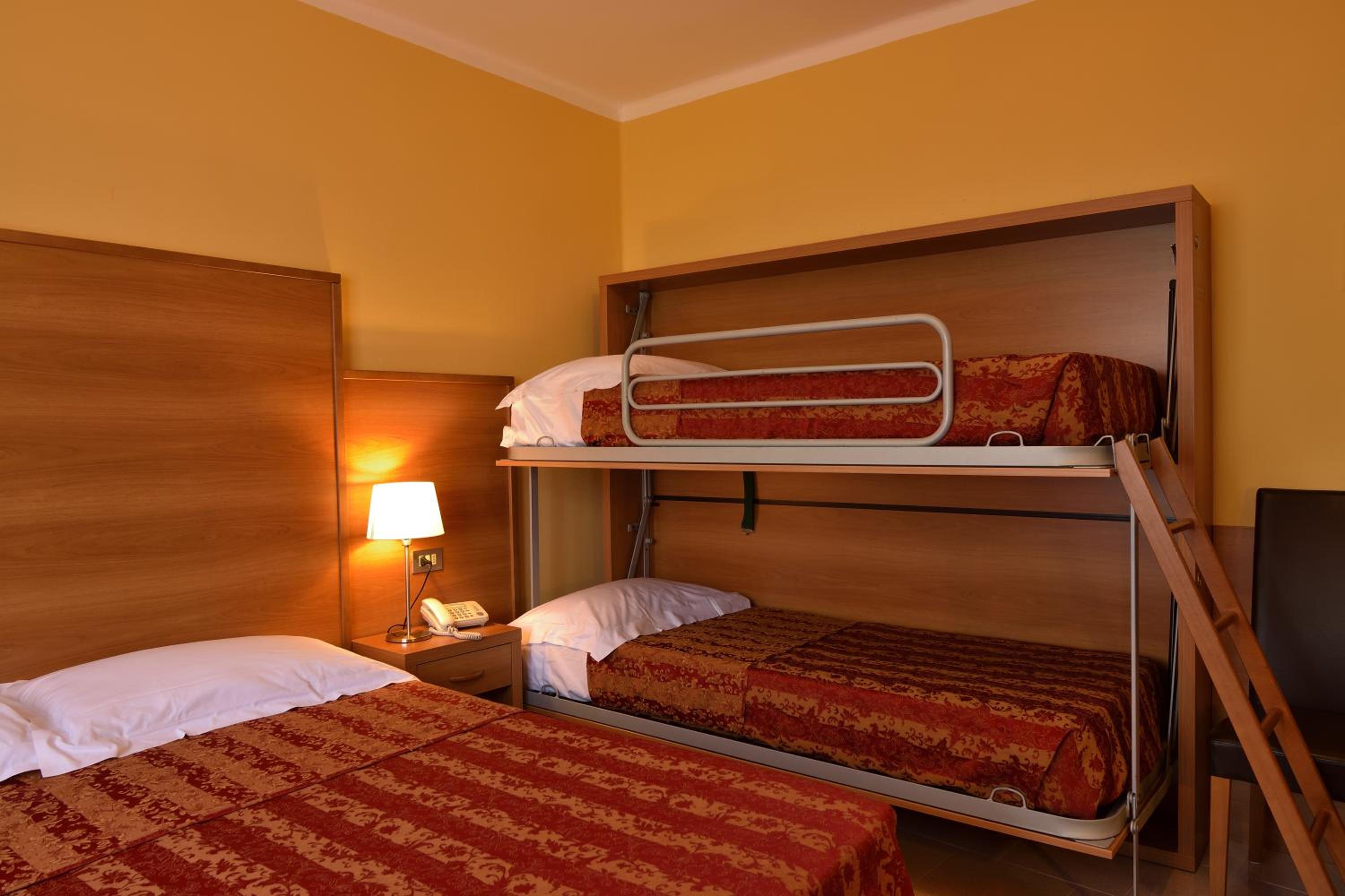 Quadruple Room photo 3