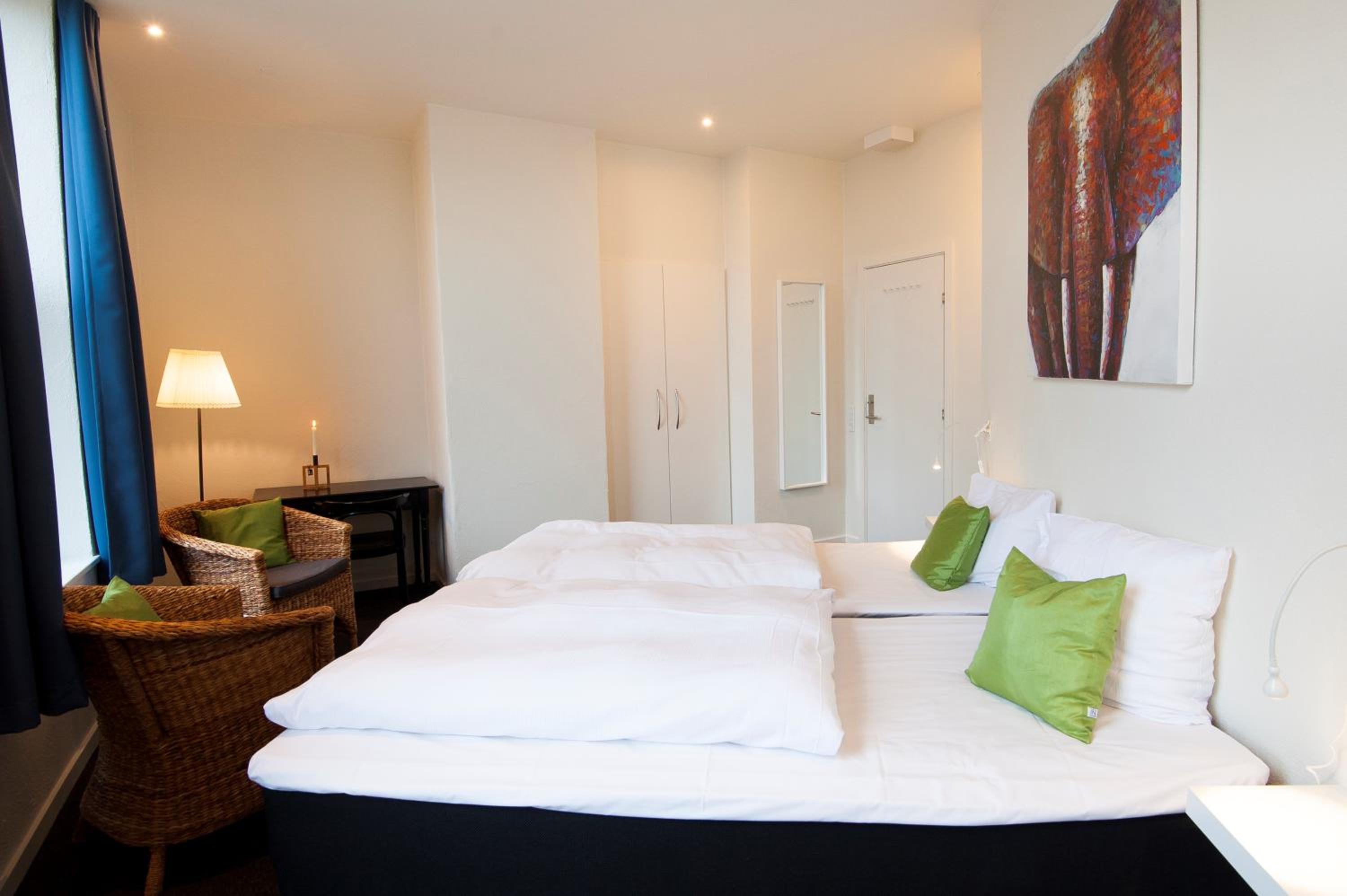 Standard Double Room photo 2