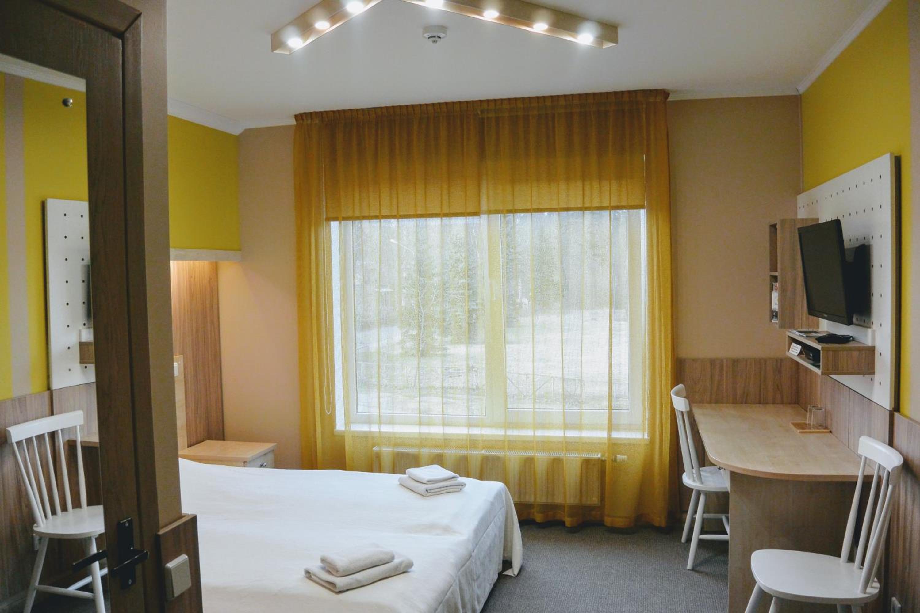 Standard Double or Twin Room - Photo 14