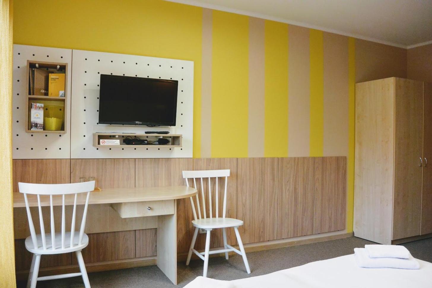 Standard Double or Twin Room - Photo 5