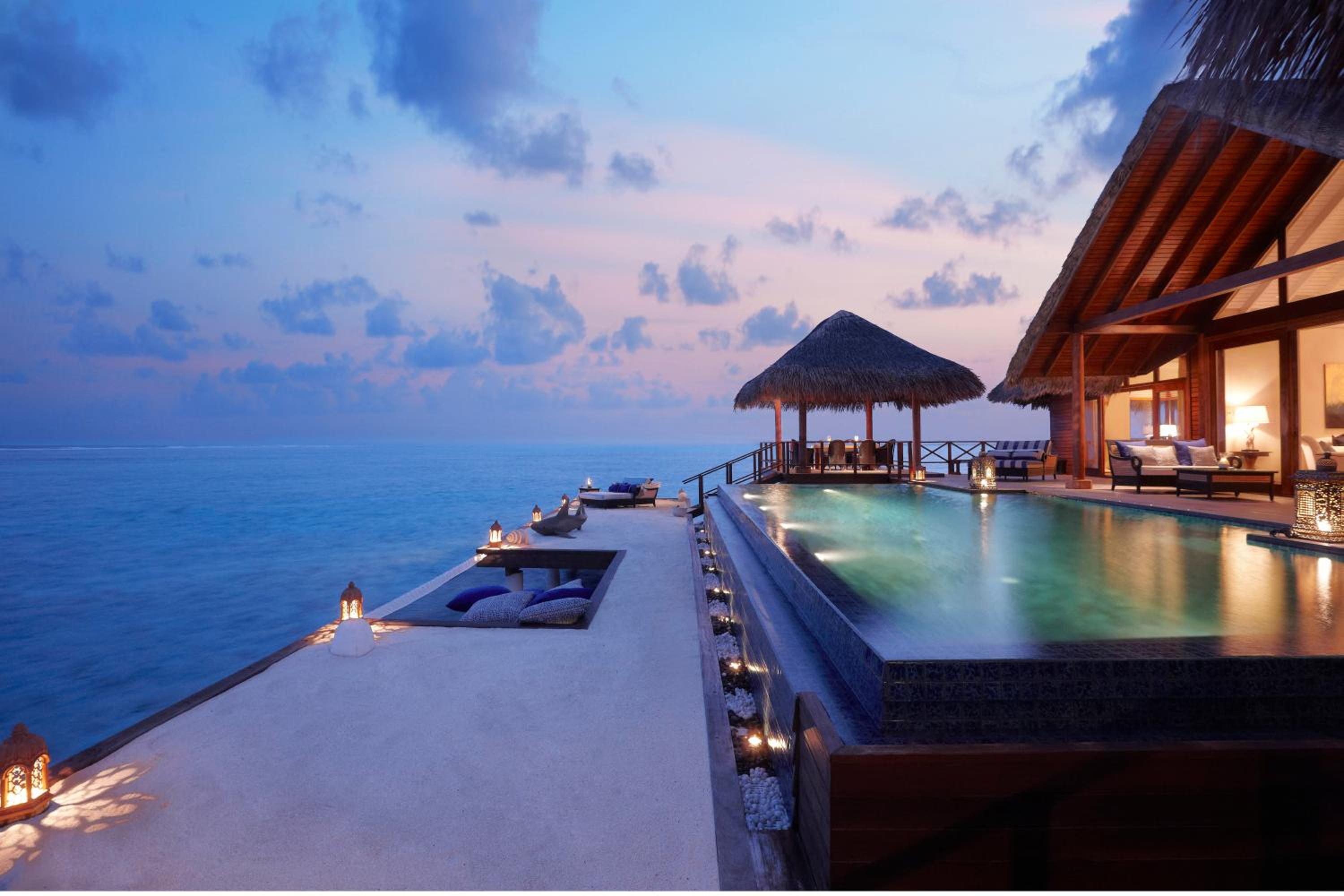 Rehendhi Presidential Overwater Suite – Two Bedroom with Pool photo 2