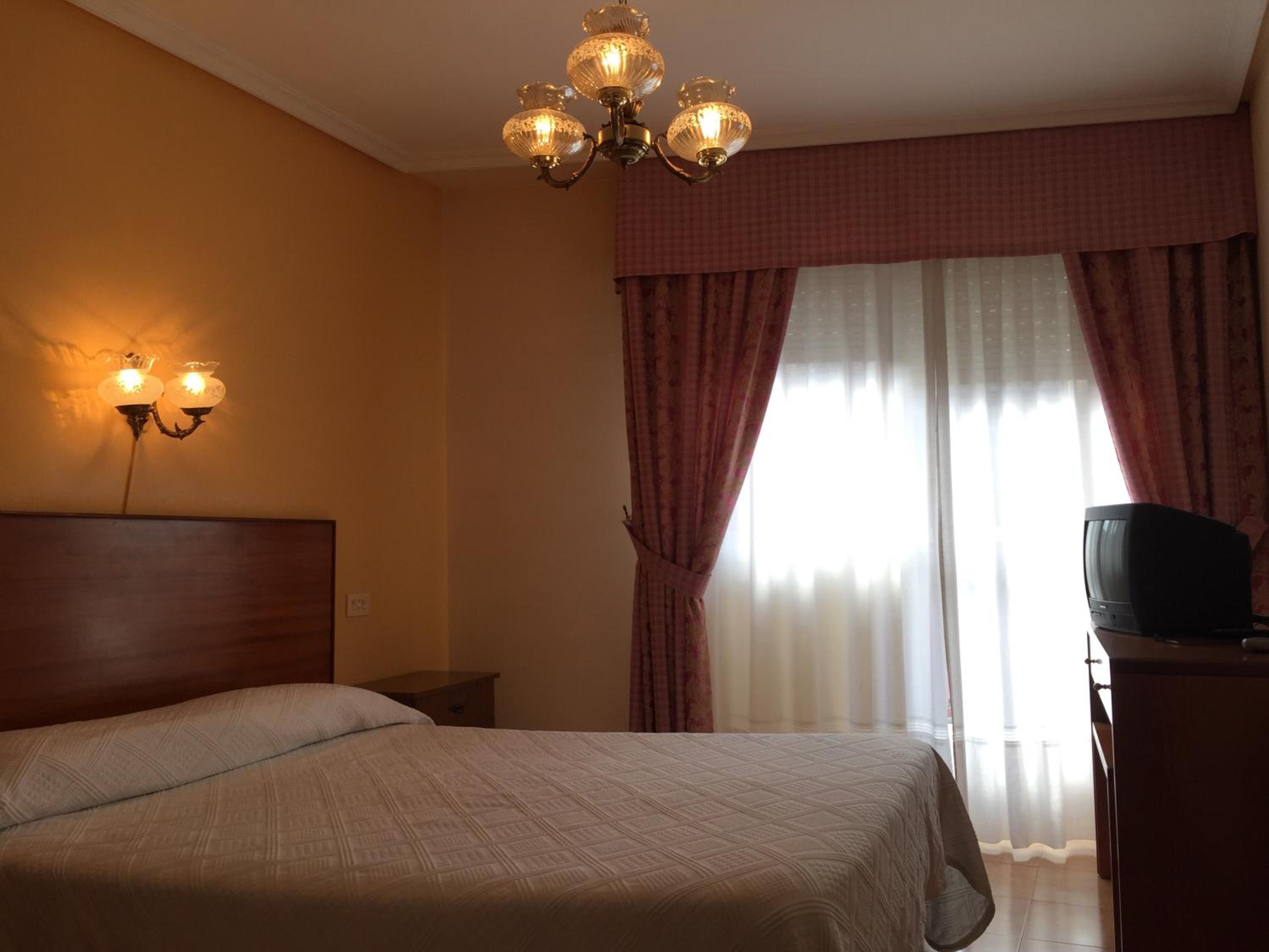 Standard Queen Room photo 3