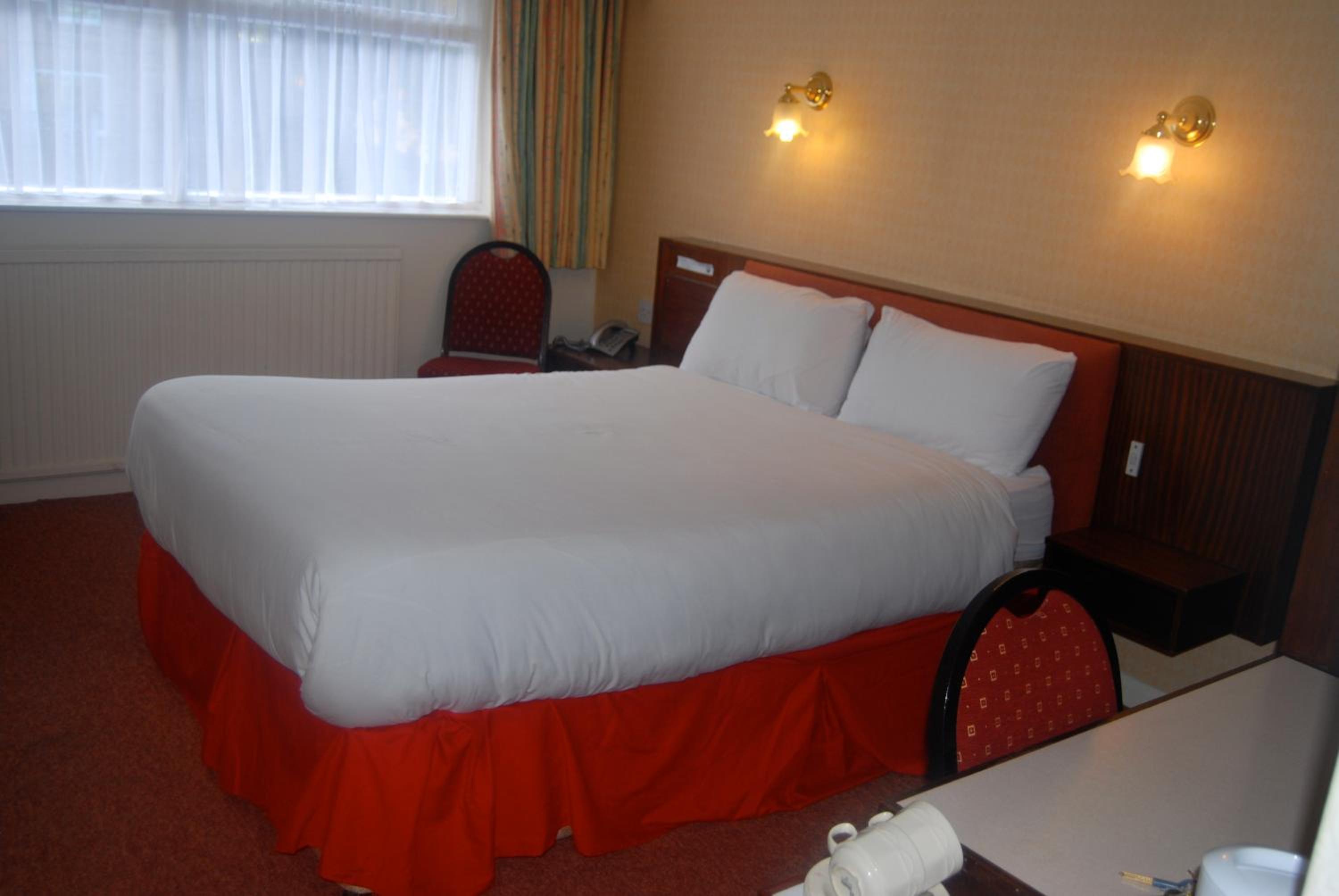 Double Room Ensuite - Photo 3