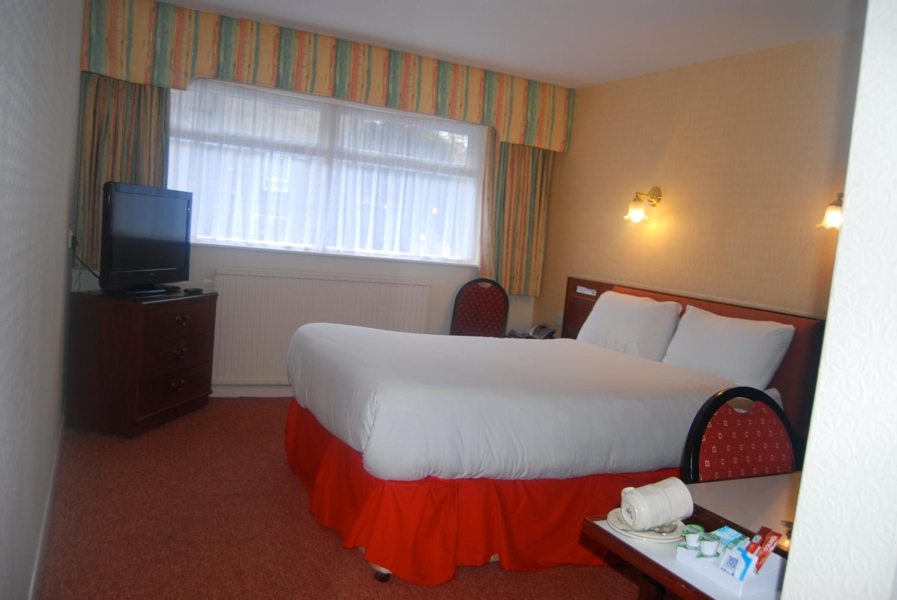 Double Room Ensuite - Photo 1