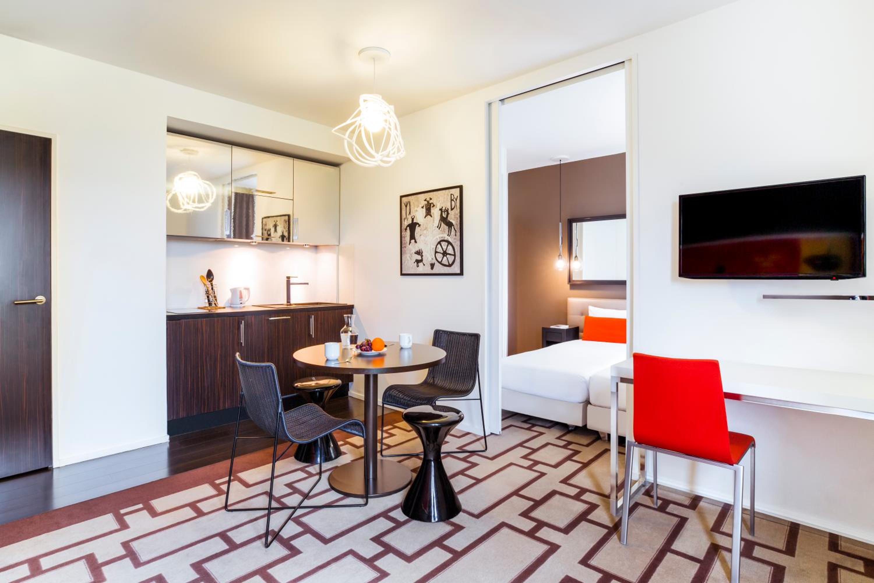 One-Bedroom Apartment - Photo 8