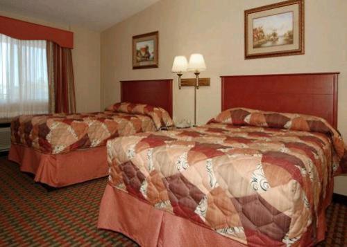 Double Room with Two Double Beds - Non-Smoking photo 1
