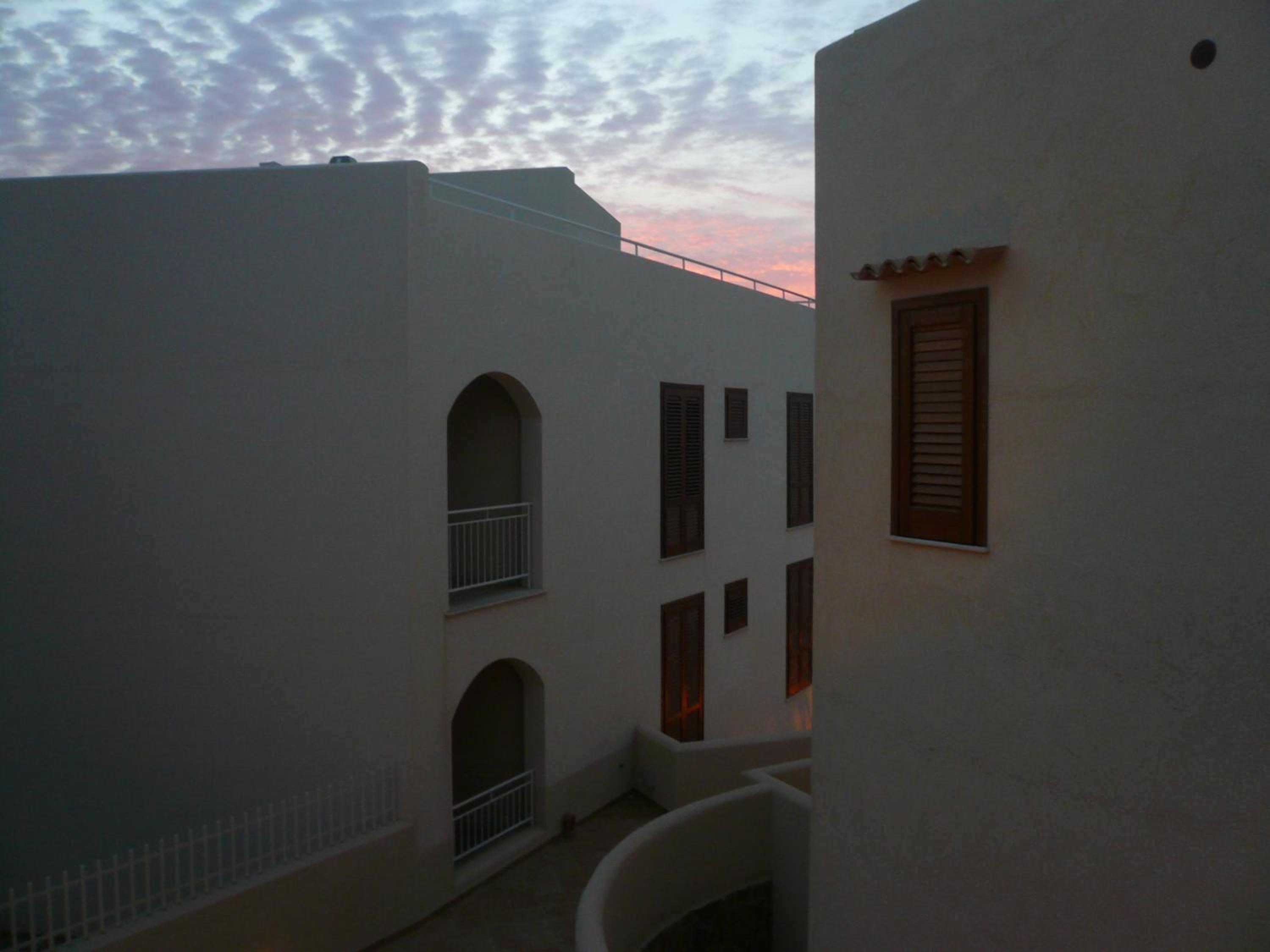 Deluxe Double Room with Sea View - Photo 4