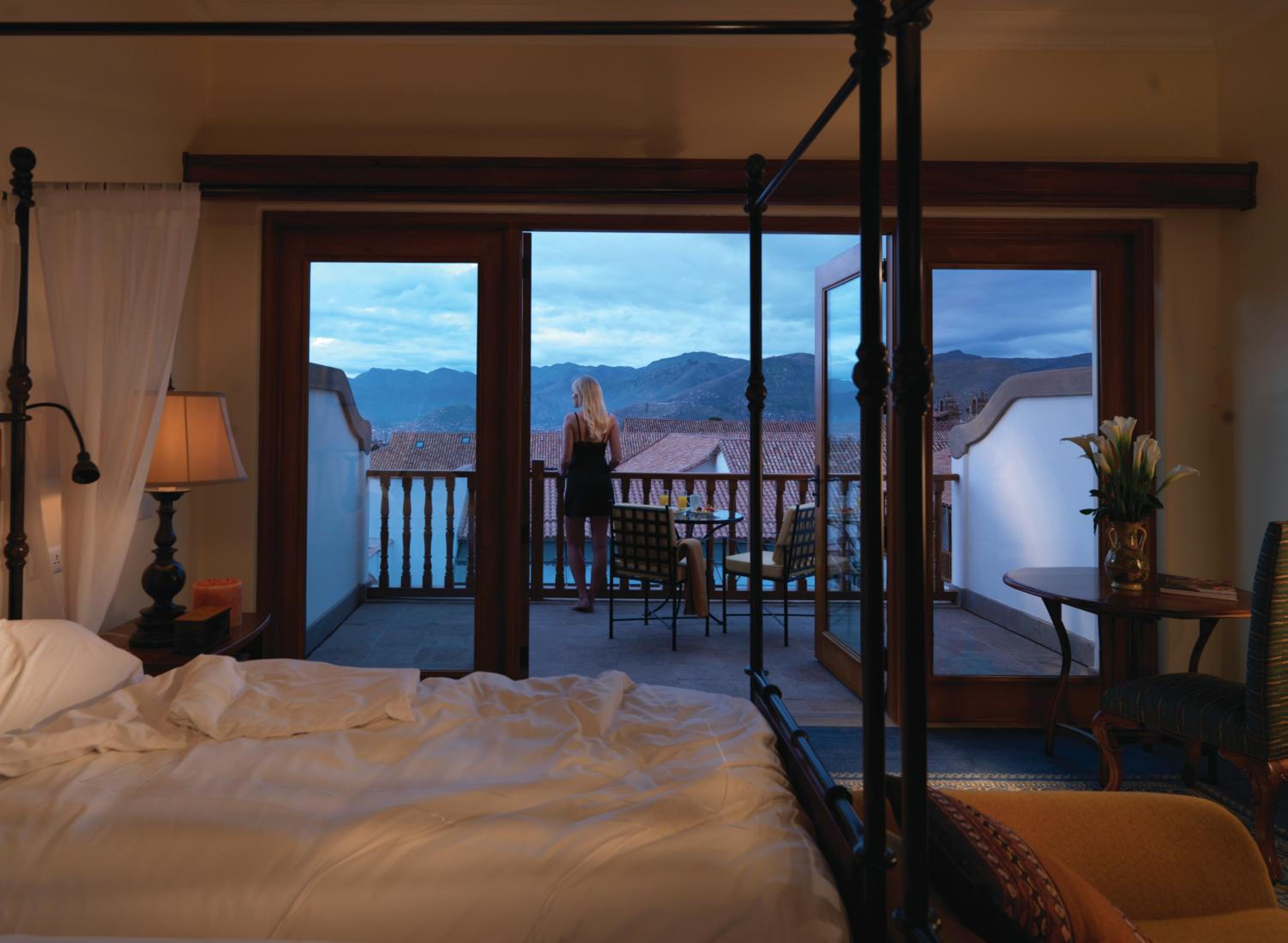 Studio Suite with City View - Photo 3