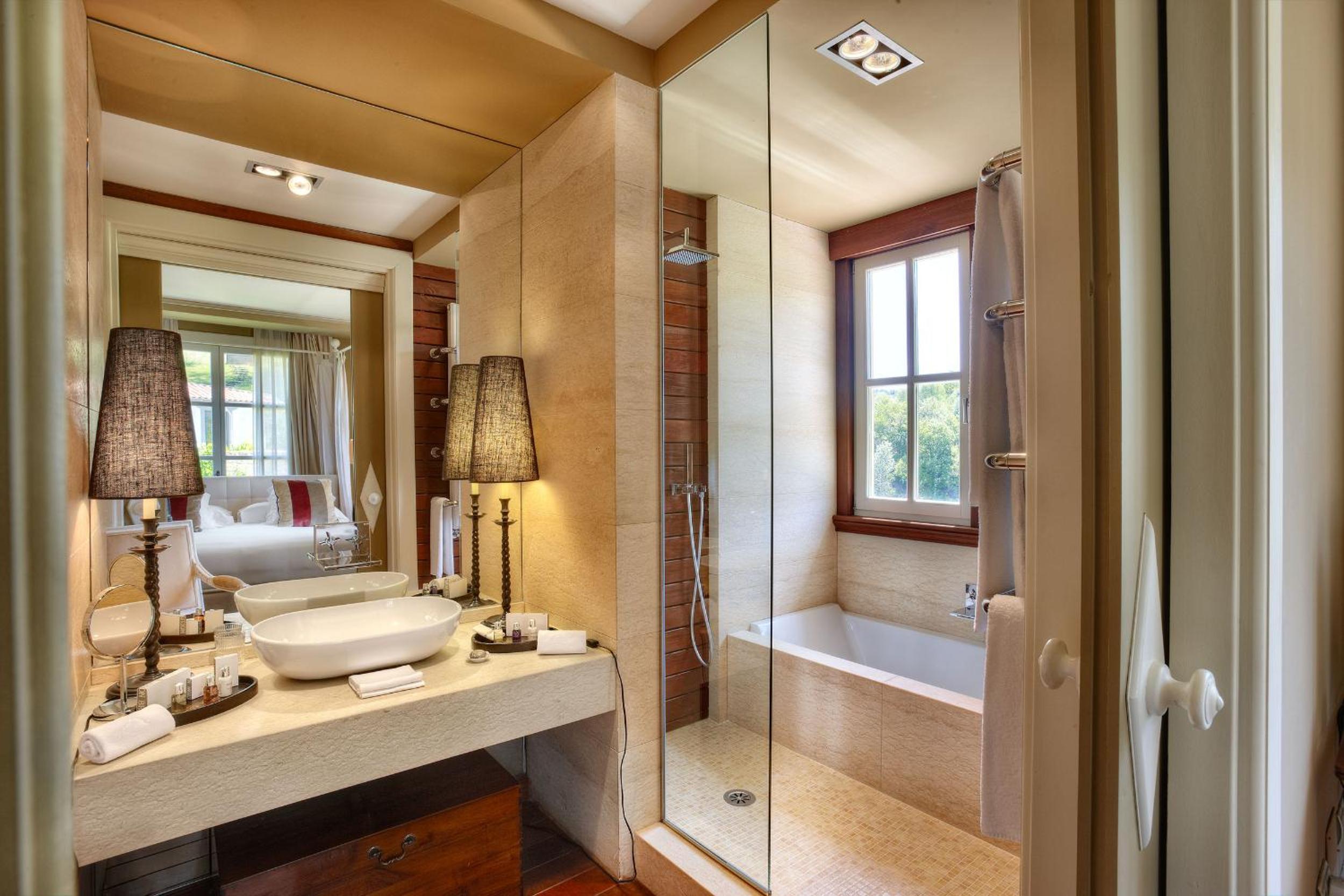 King Room with Garden View photo 2