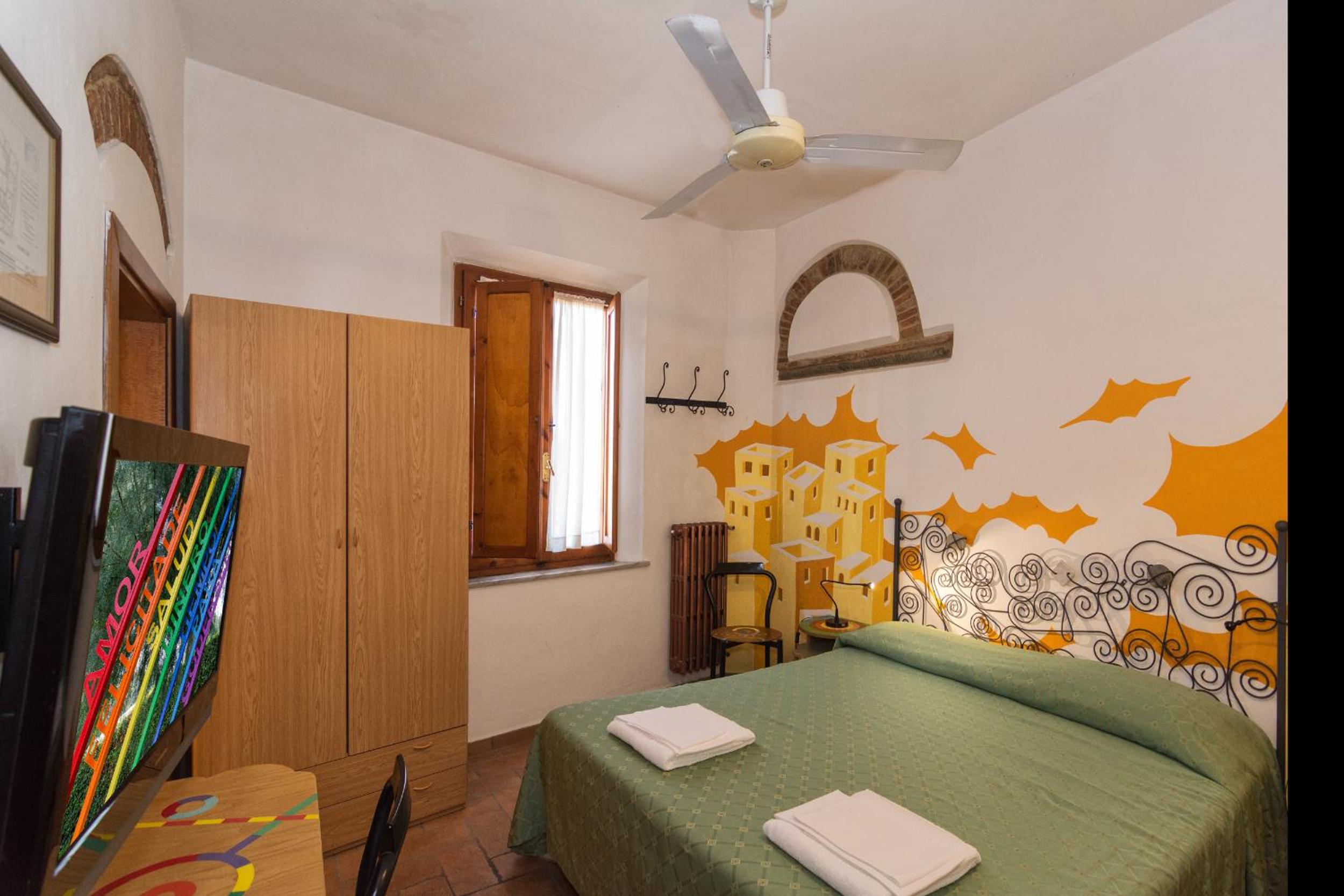 Double or Twin Room - Photo 5