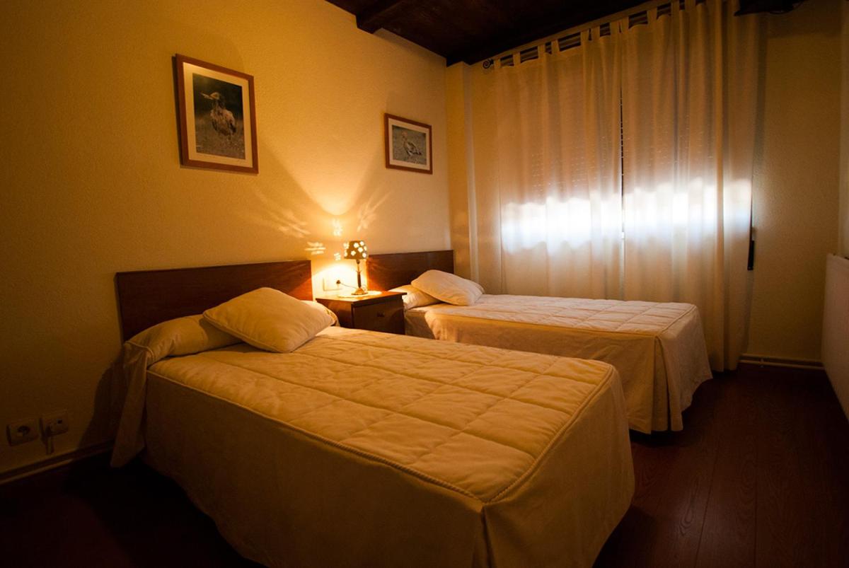 Double or Twin Room - Photo 2