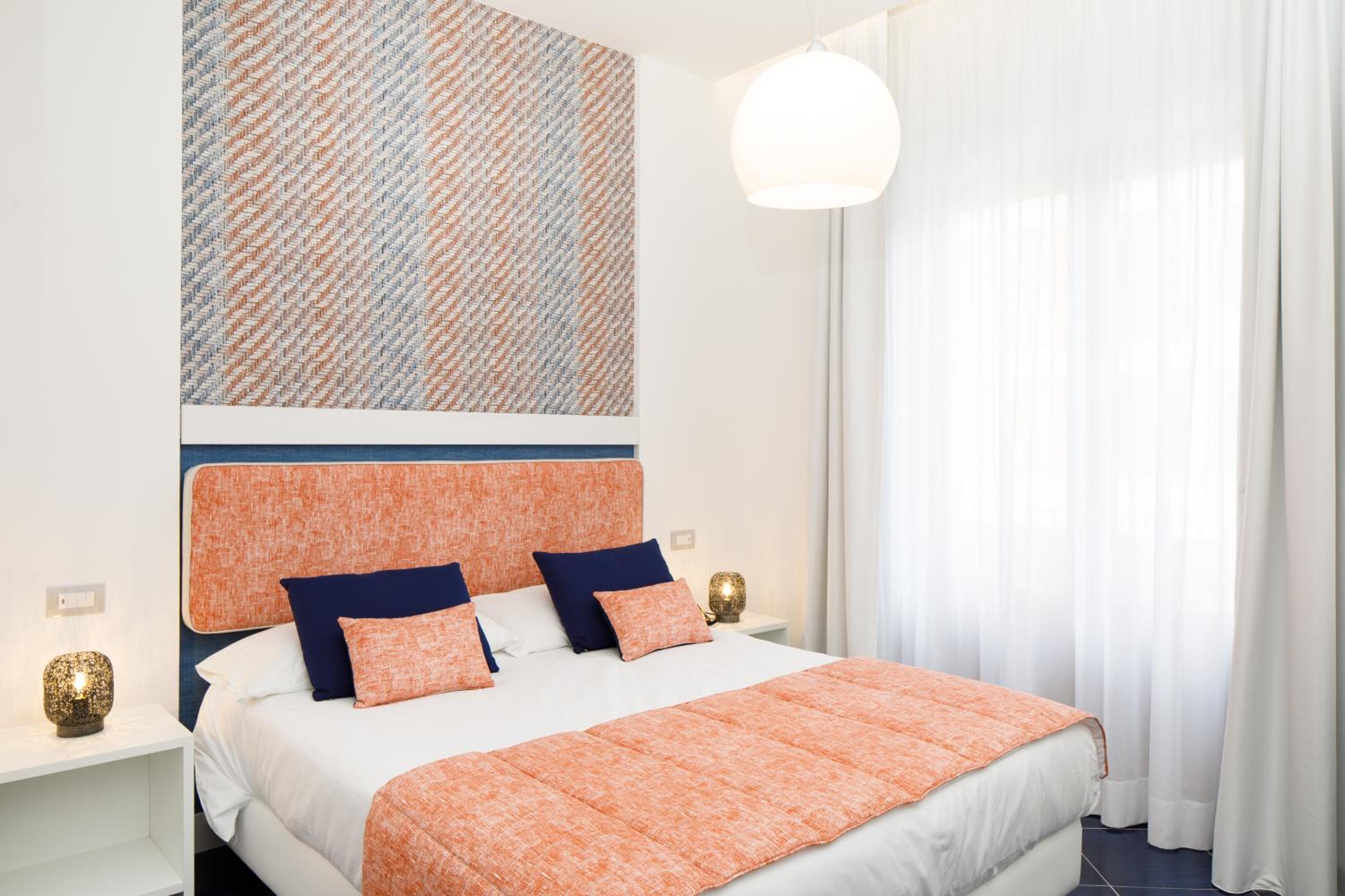 Deluxe Double or Twin Room - Photo 6